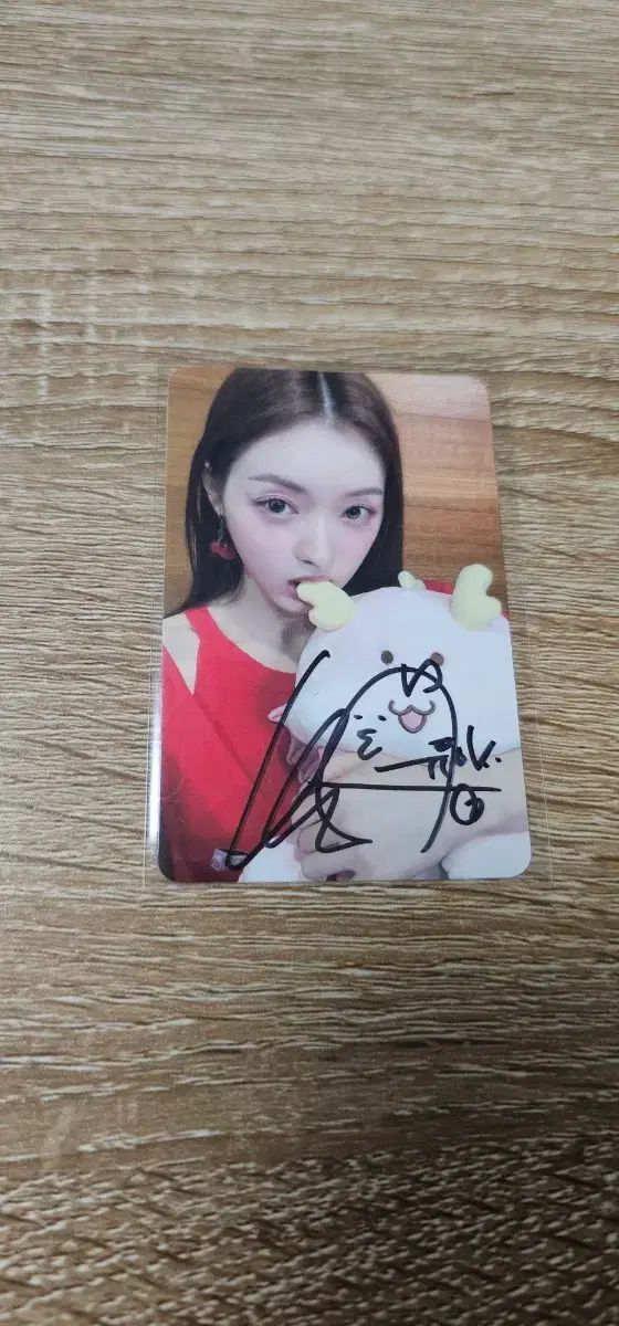 OH MY GIRL ユア ユシア ボーダーLINE ループトップ サイン トレカ - MAKESTAR