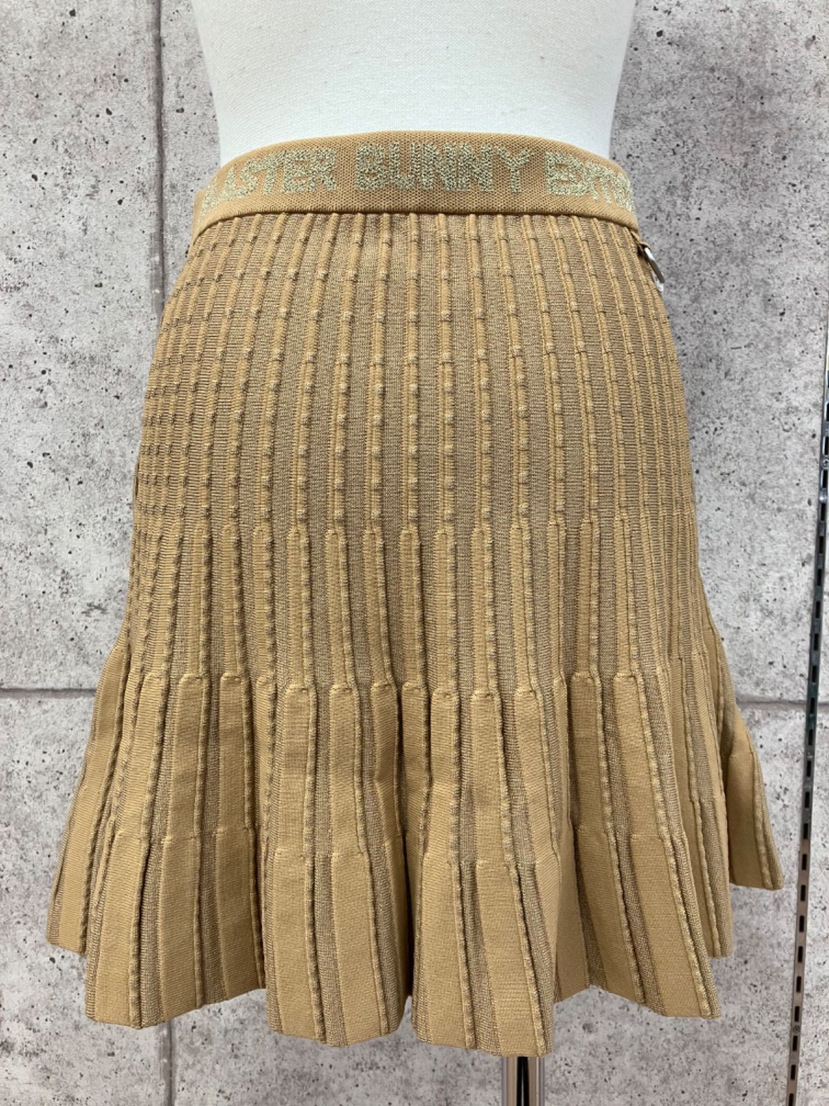 GF 1 マスターバニーエディション MASTER BUNNY EDITION ゴルフウェア スカート ウエストゴム ロゴ入り プリーツ風 ホワイト ベージュ系