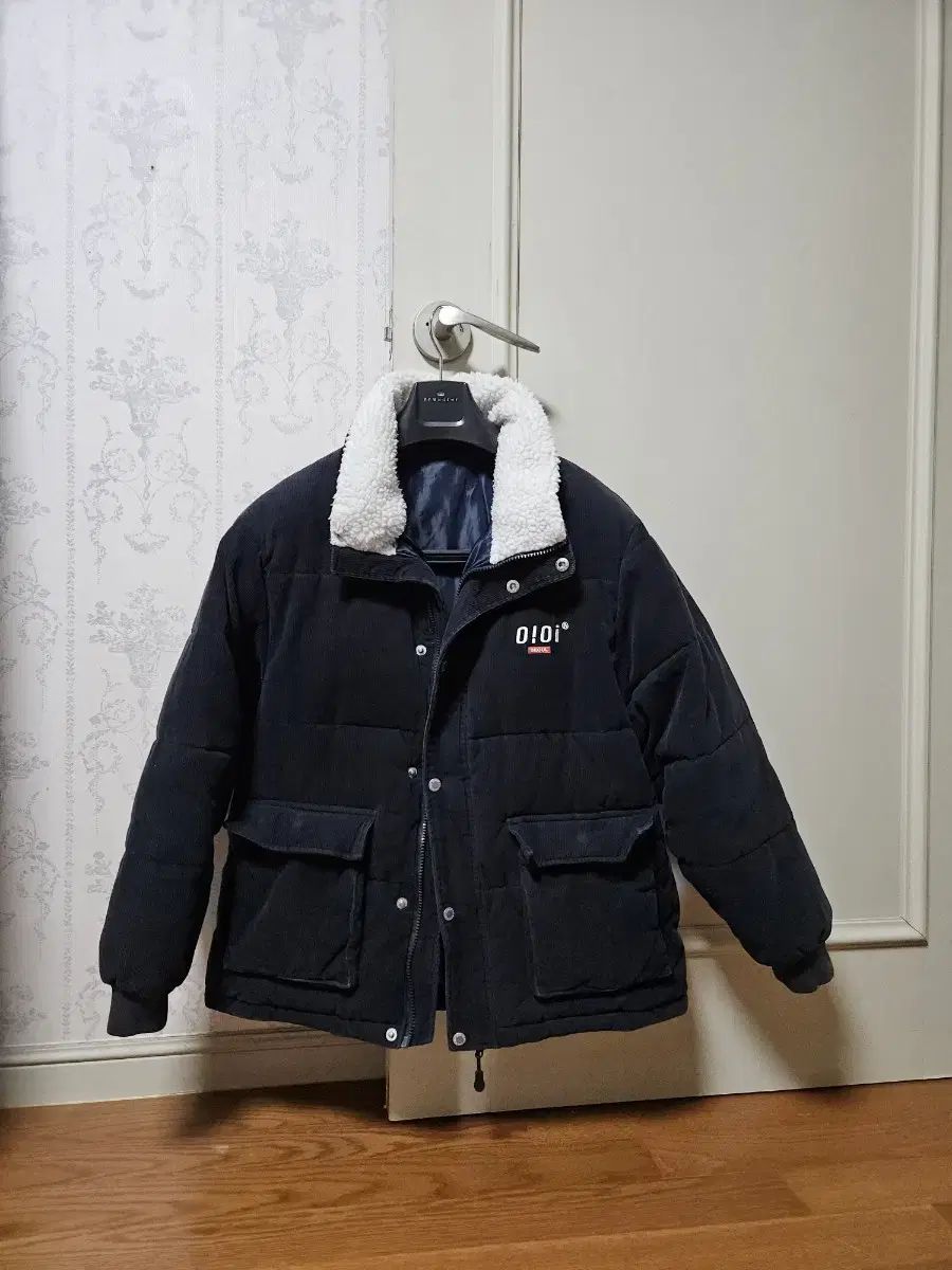 0101 コーデュロイ ショートダウン ブラック ボア KARA（カラ）