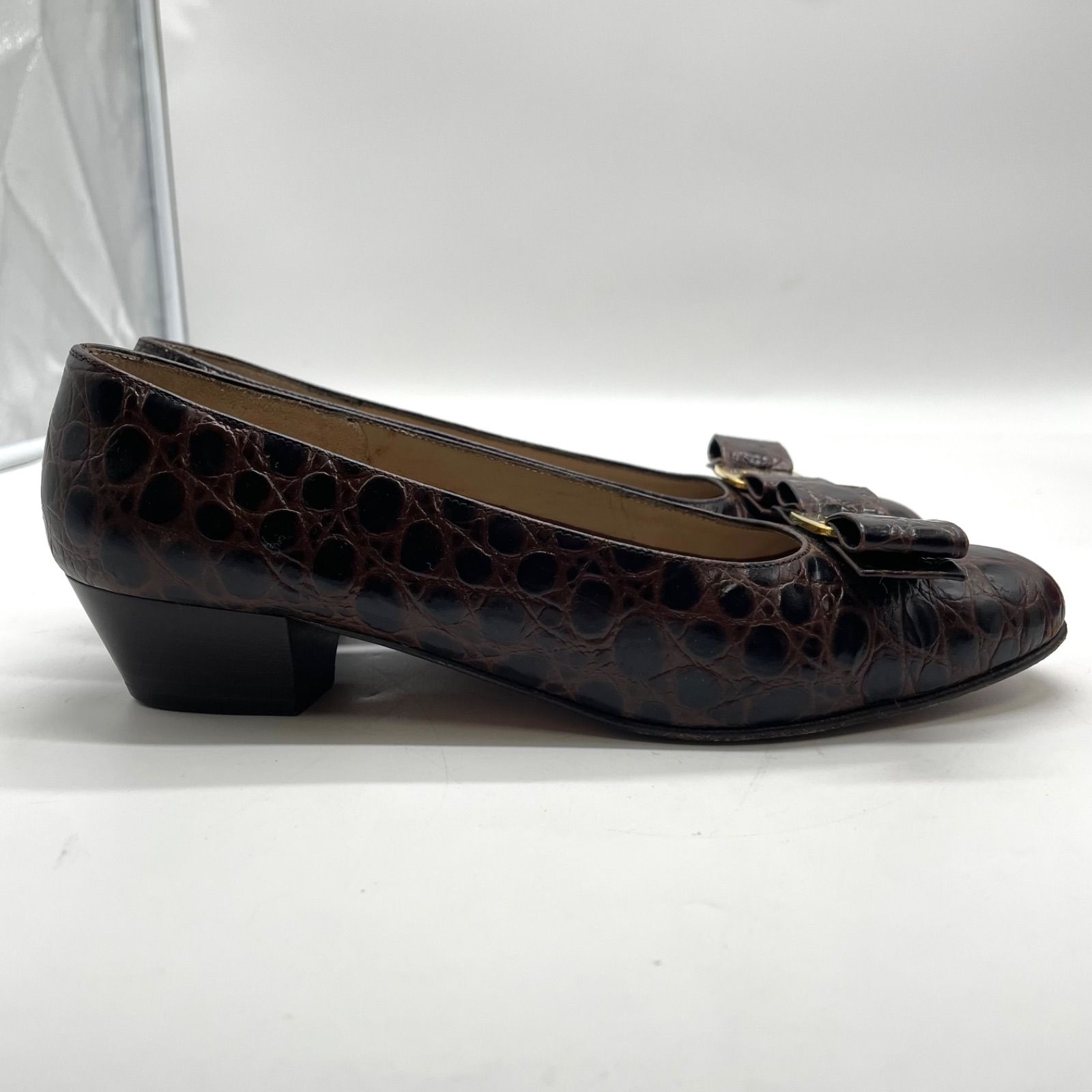 Salvatore Ferragamo サルヴァトーレ フェラガモ パンプス ヴァラ