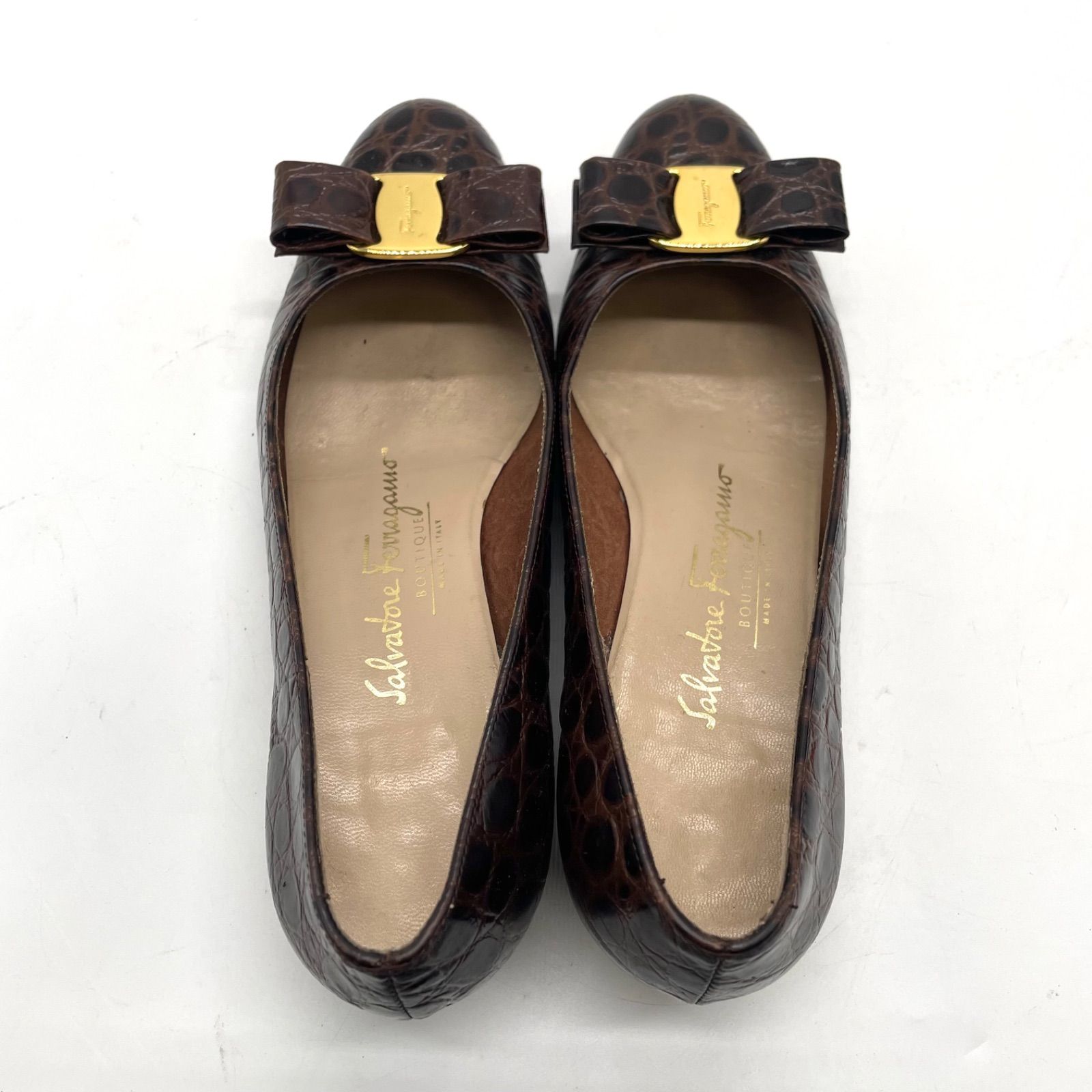 Salvatore Ferragamo サルヴァトーレ フェラガモ パンプス ヴァラ Salvatore Ferragamo サルヴァトーレ フェラガモ パンプス ヴァラ