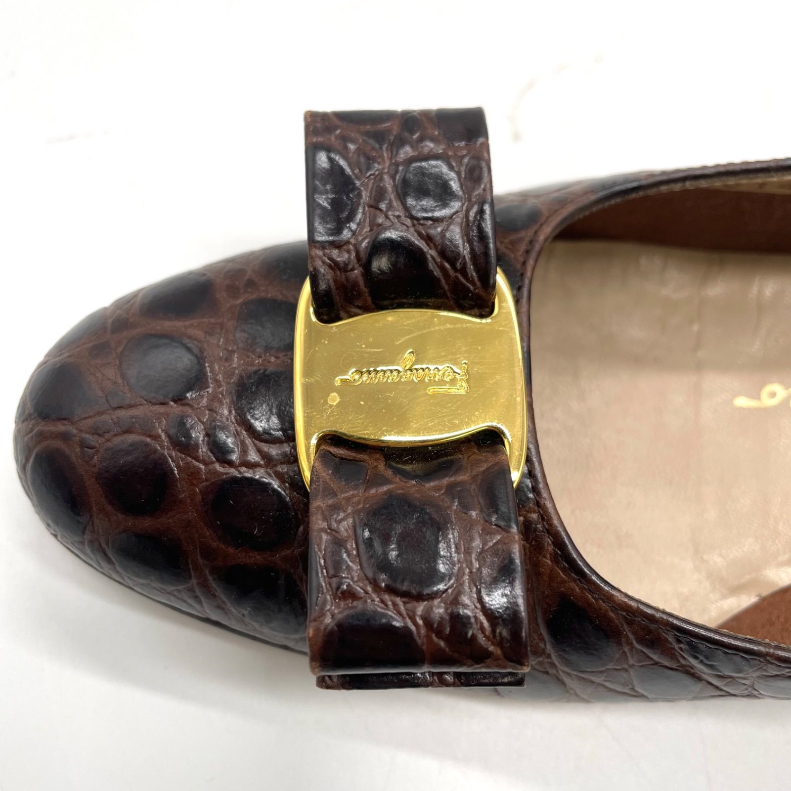 Salvatore Ferragamo サルヴァトーレ フェラガモ パンプス ヴァラ