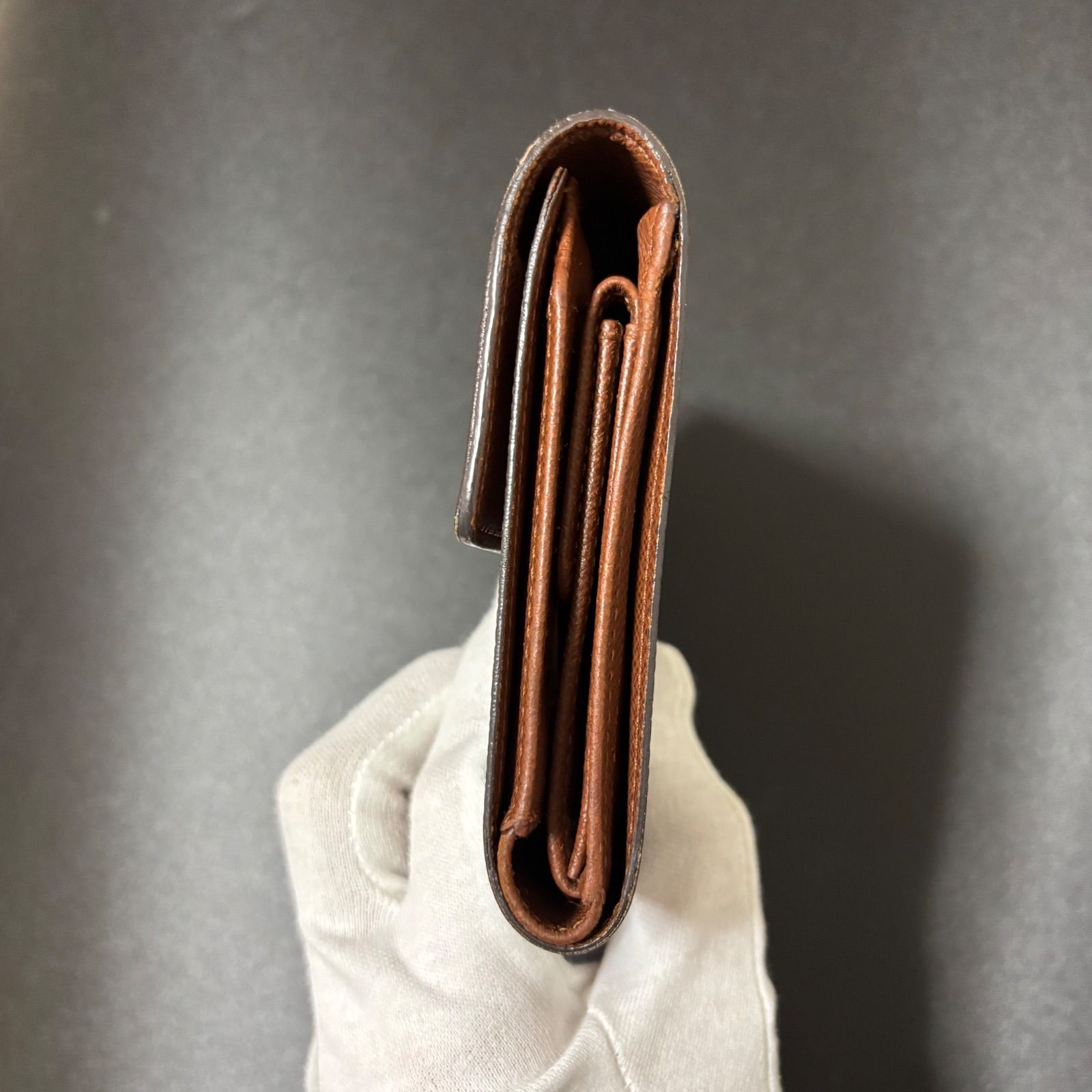 ルイヴィトン ポルトトレゾール エテュイ パピエ モノグラム 三つ折り財布 t77 ポルト トレゾール エテュイ パピエ モノグラム 3つ 三つ 折り