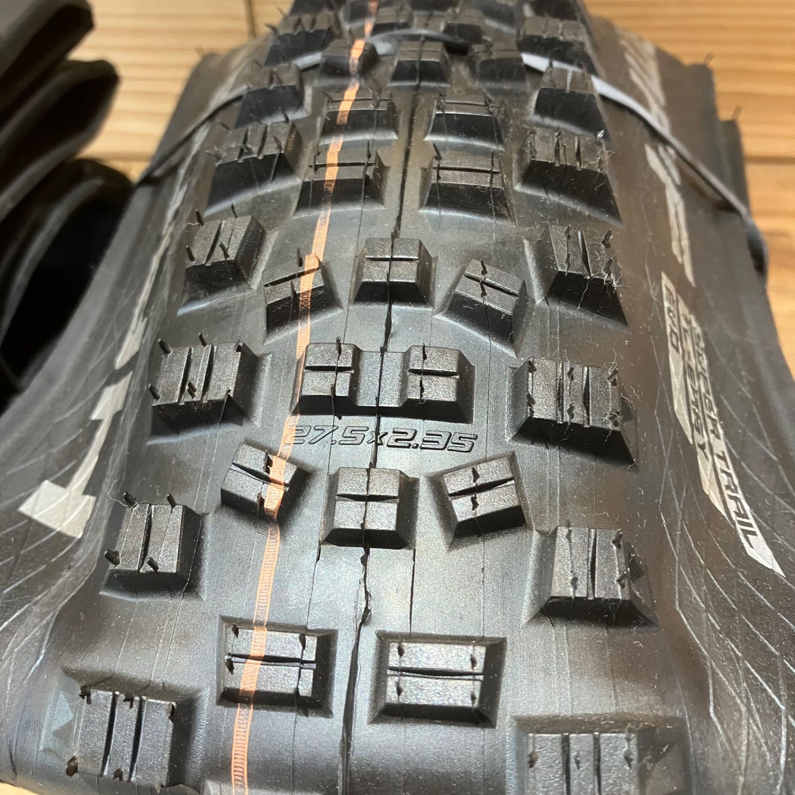 処分SALE】SCHWALBE Hans Dampf 27.5×2.35 ブラック 2本セット