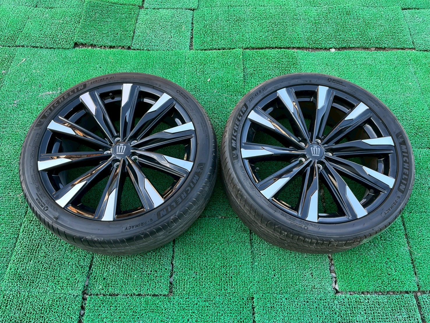 254 132 7 トヨタ クラウン クロスオーバー TOYOTA CROWN ホイール２本のみ