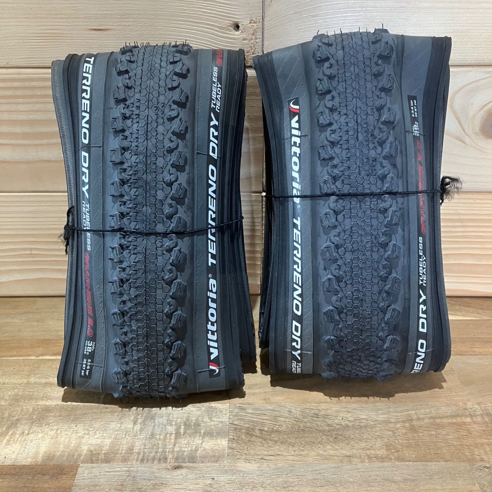 処分SALE】VITTORIA TERRENO DRY G2.0 700×38c 2本セット！ - メルカリ