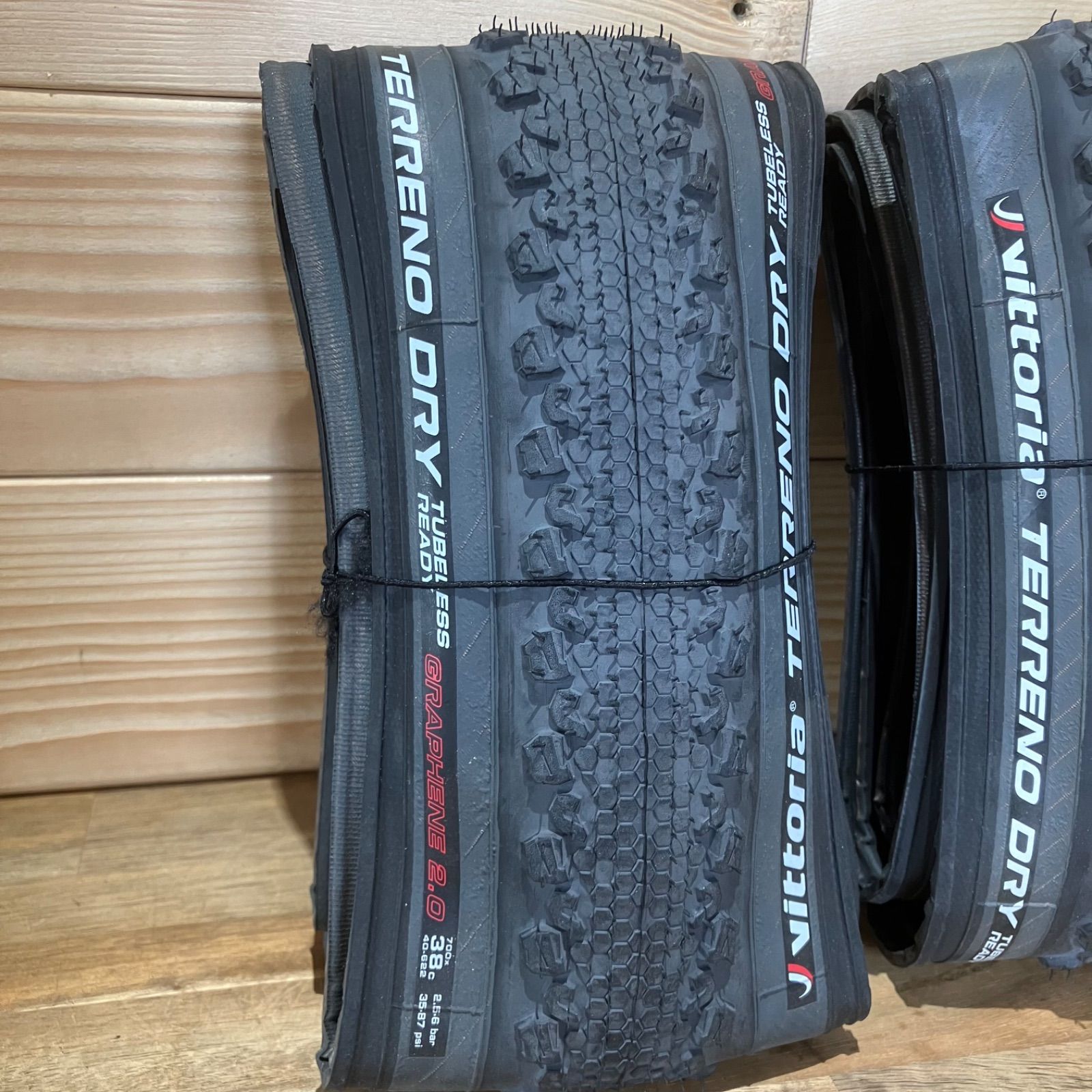 処分SALE】VITTORIA TERRENO DRY G2.0 700×38c 2本セット！ - メルカリ