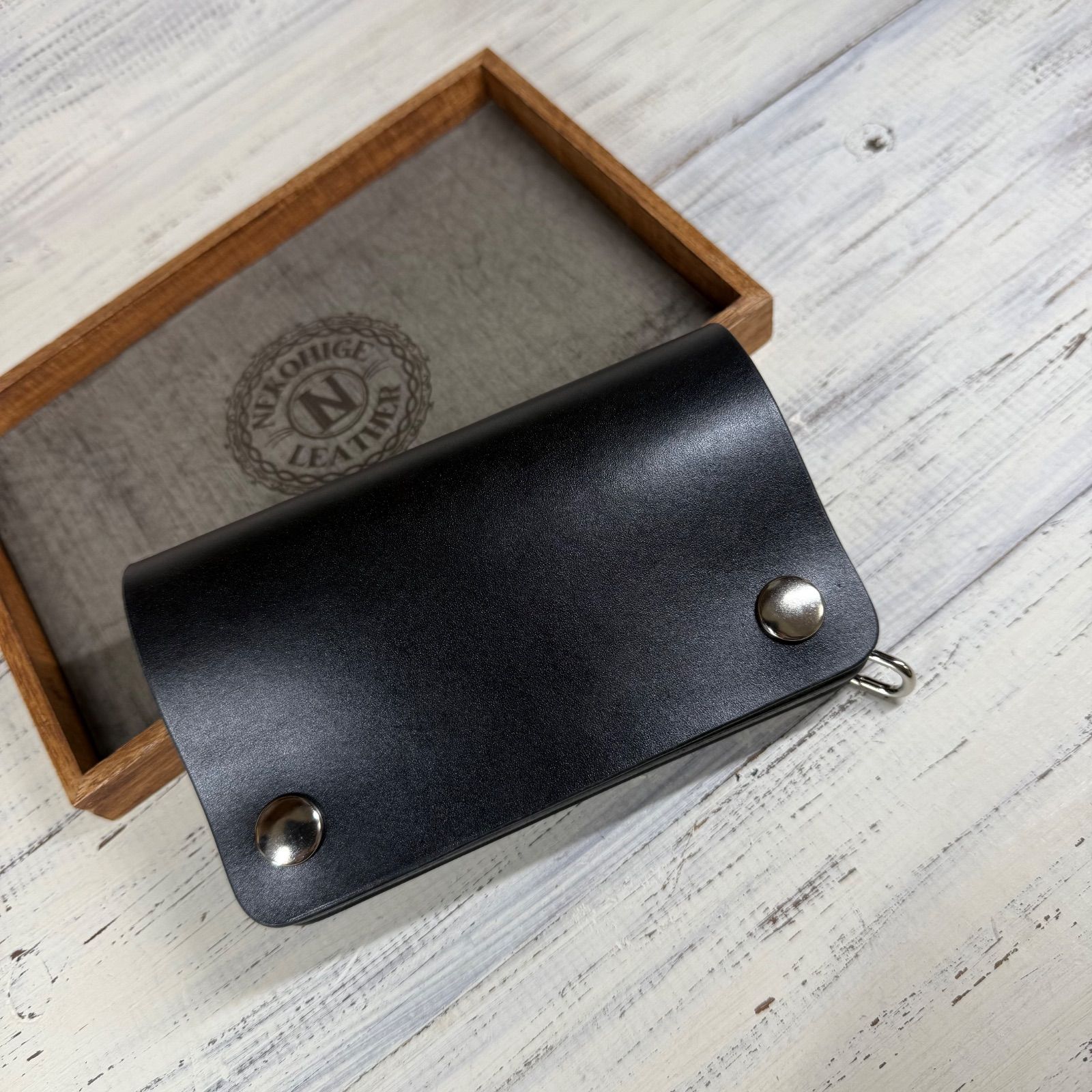 トラッカーウォレット ミドル 2層】 ブラック 北米ステア シルバー YKK