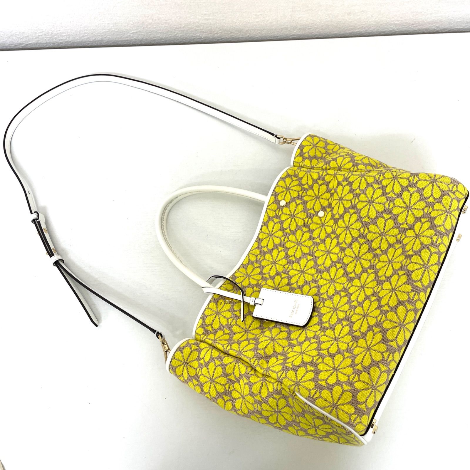 ✨美品✨KATE SPADE ケイトスペード フラワージャガード ミディアム 