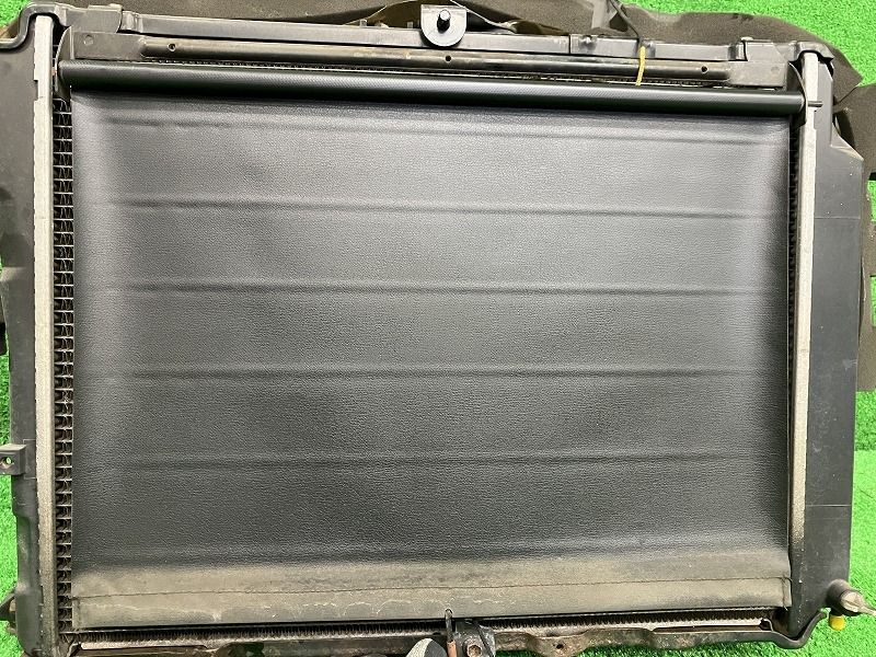自動車 ハイエース TRH124B エアクリーナー DX 15人 17700-75440 058