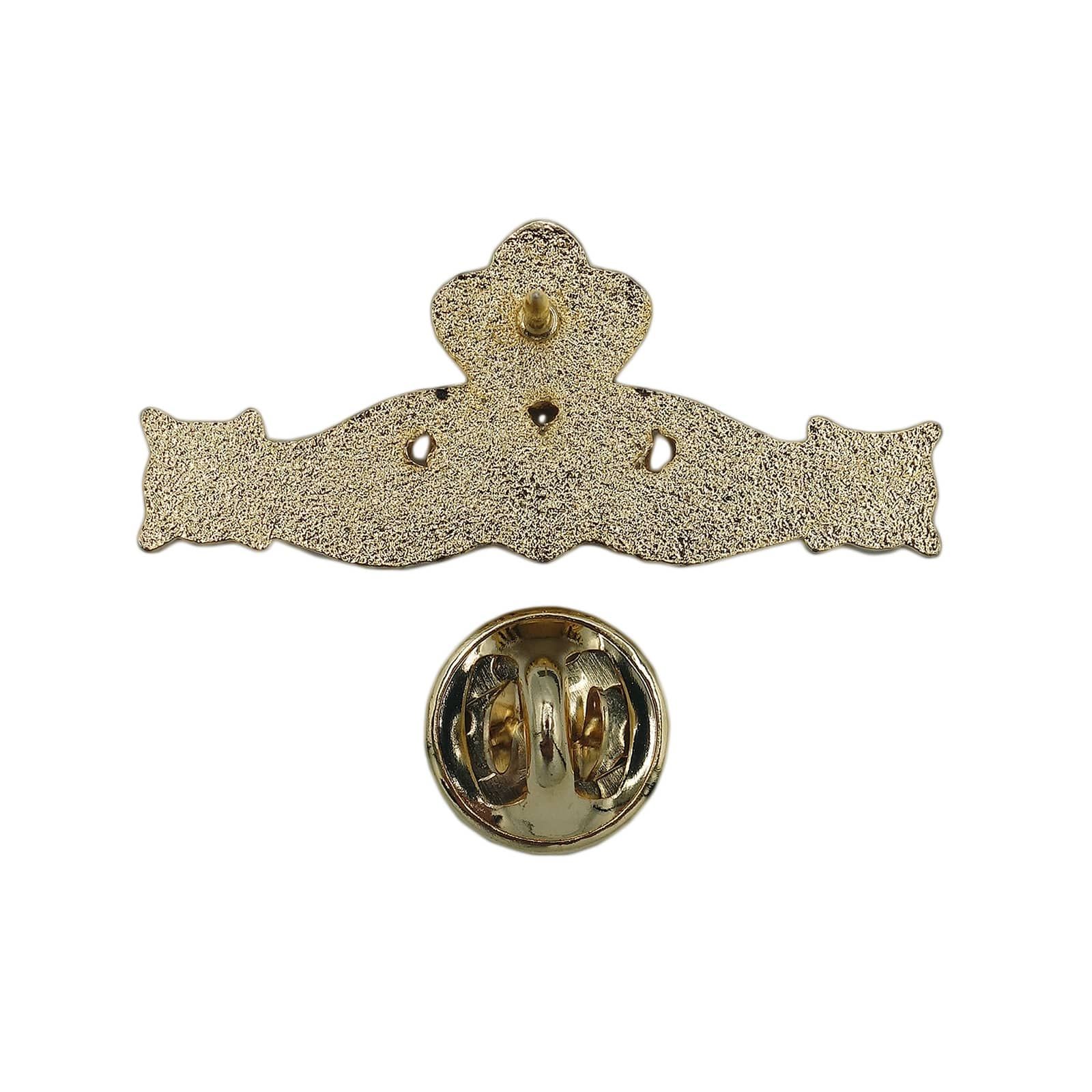 アイルランドのシンボル クラダ ピンズ 王冠とハートを支える手