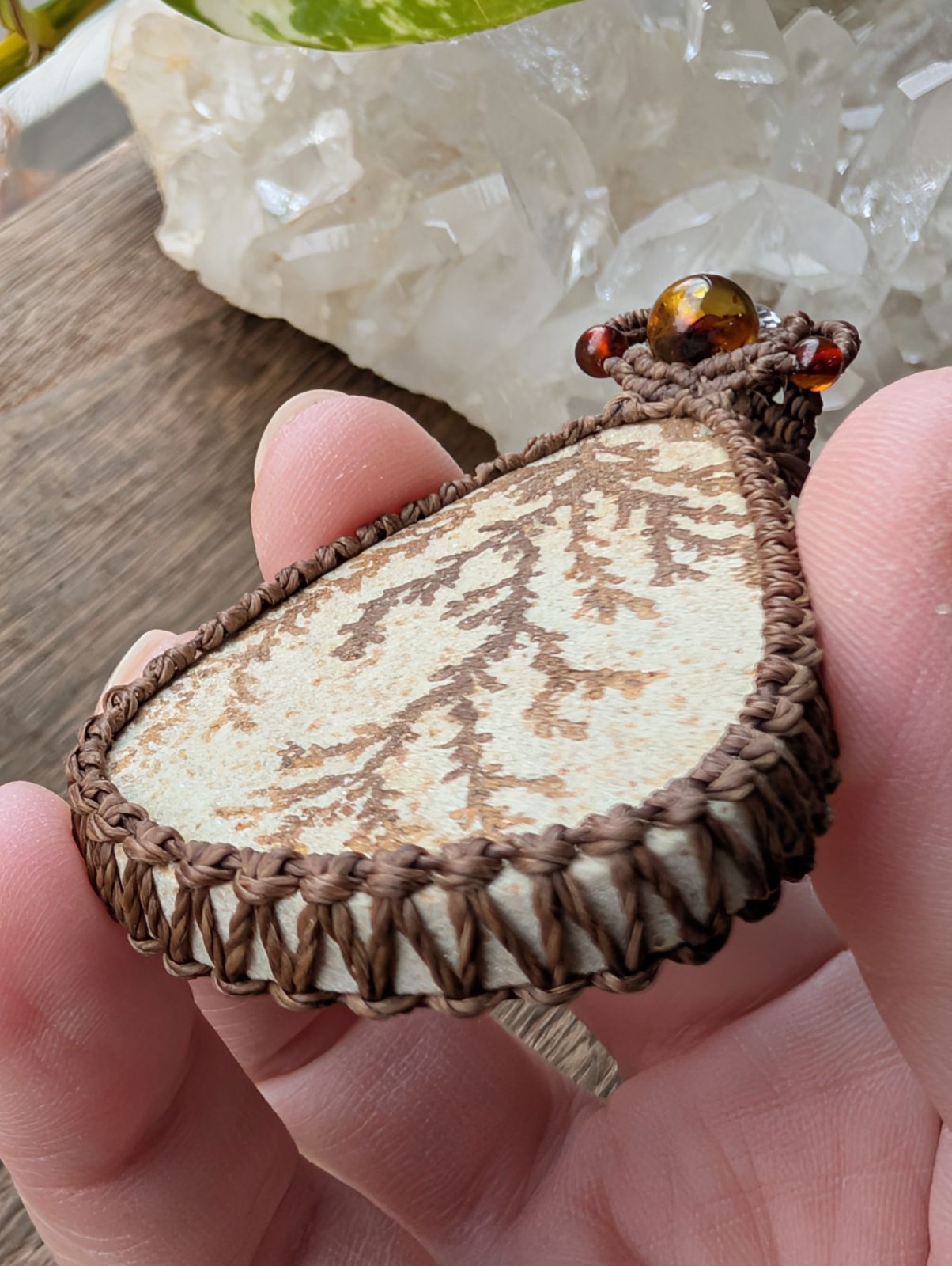 484 マクラメネックレス