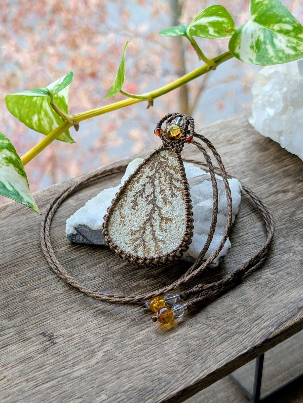 マクラメネックレス