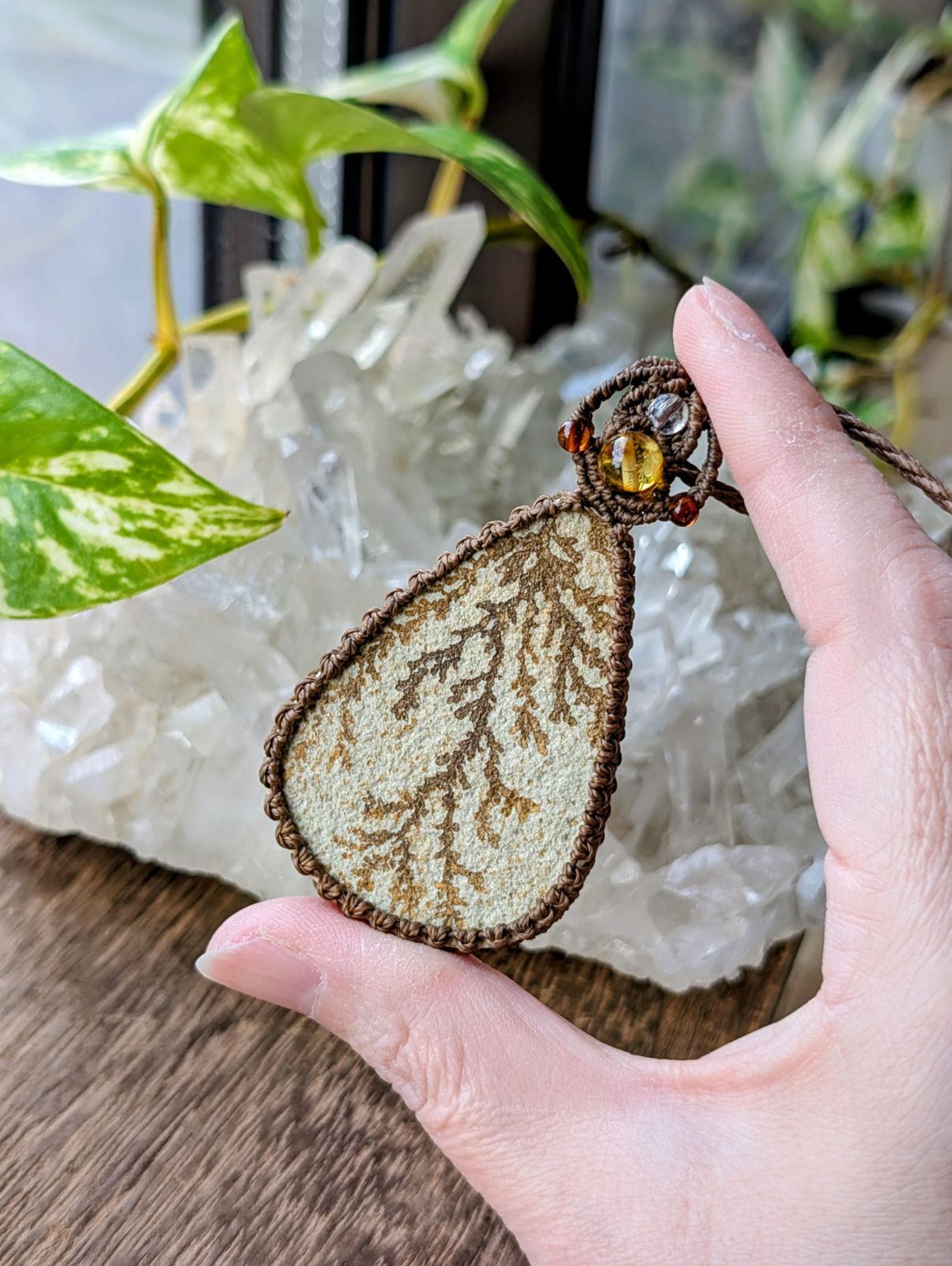  特大 デンドライトライムストーン デンドライト マクラメ編みネックレス 484 マクラメネックレス ネックレス ペンダント アクセサリー