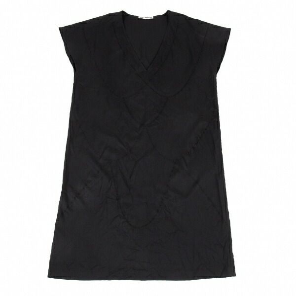 イッセイミヤケISSEY MIYAKE ポリデザインステッチノースリーブ