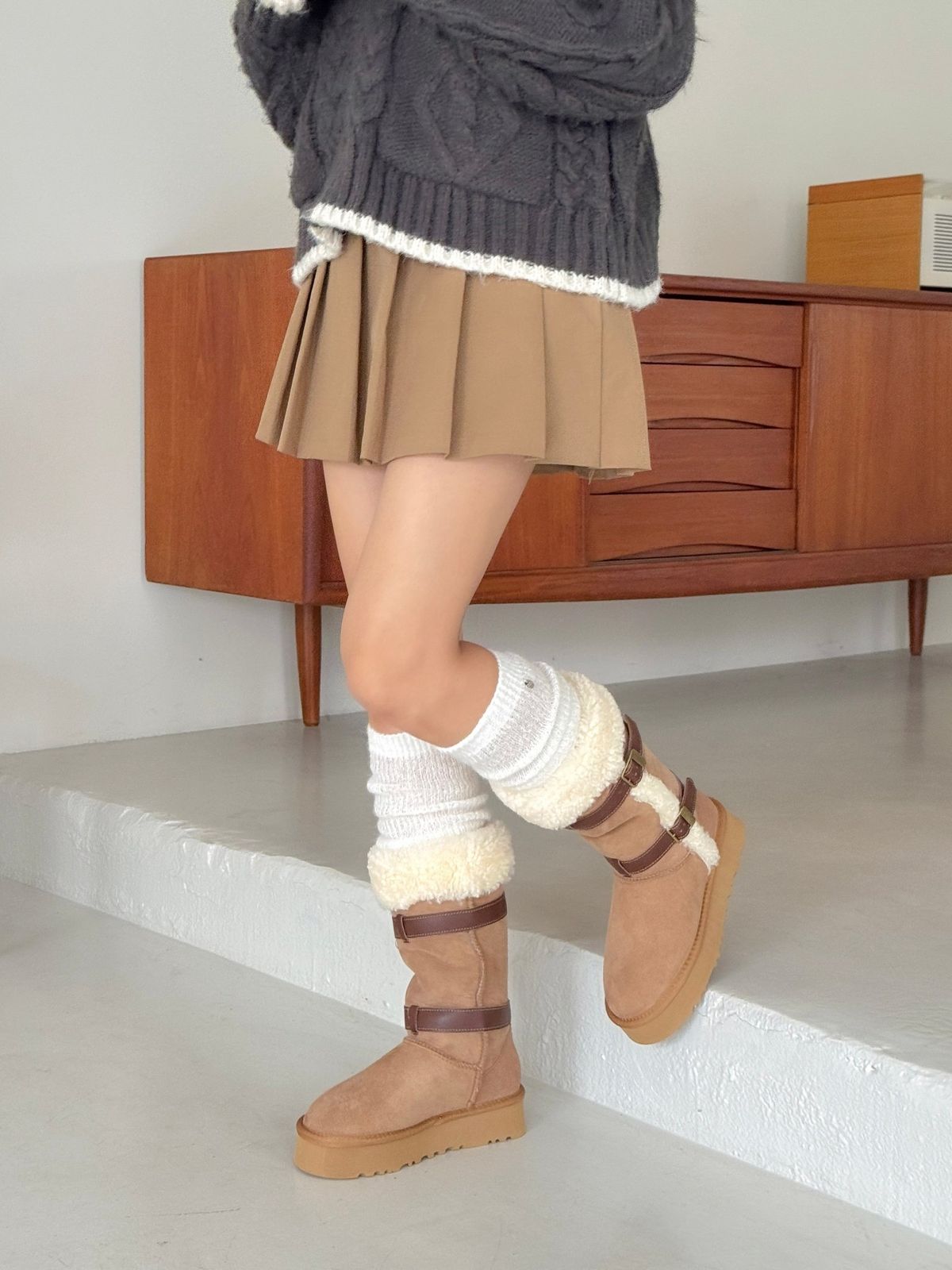 牛革 シープスキン ファー ベルトライン UGG ロングブーツ J 2025-28