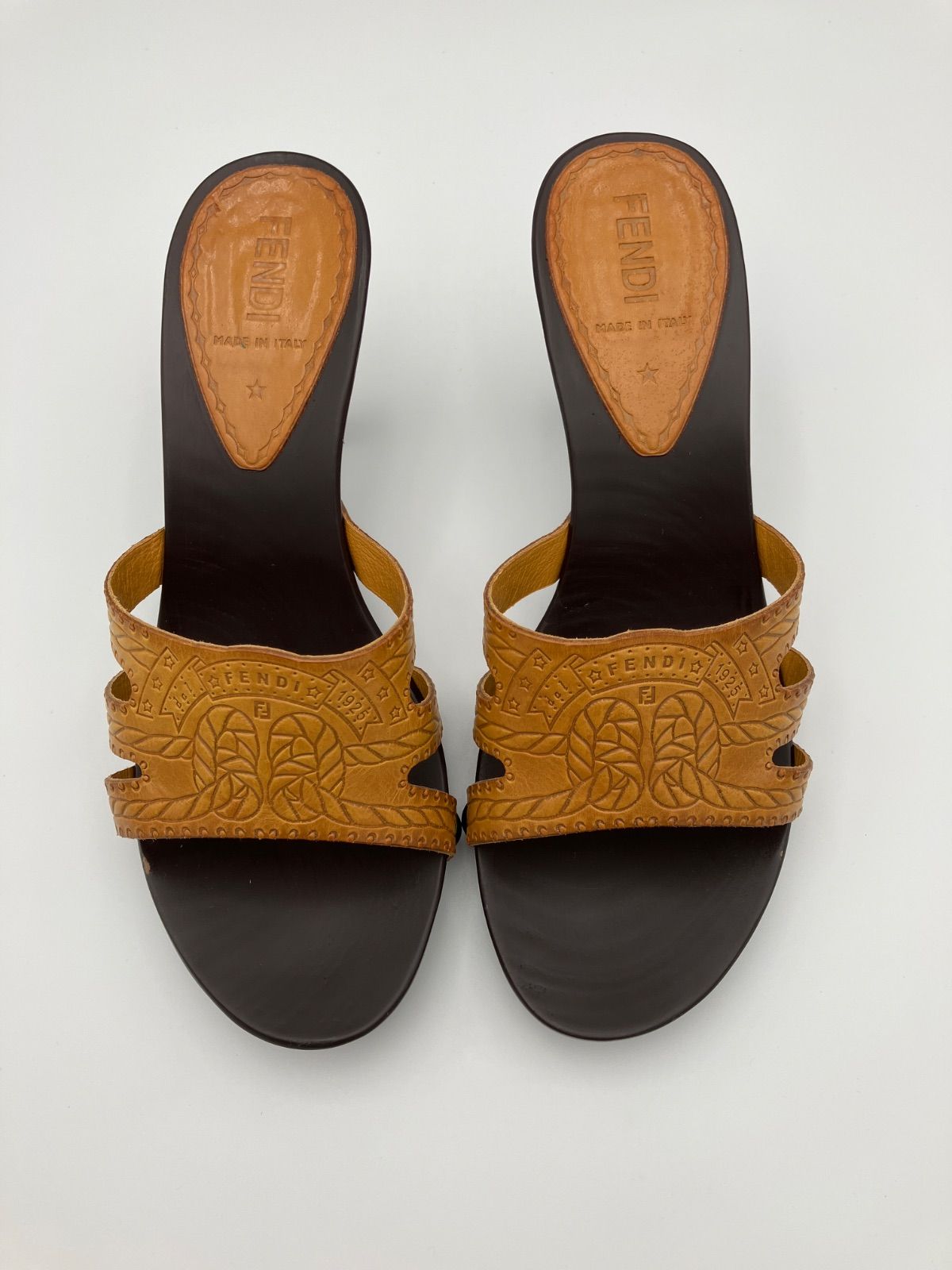 FENDI サンダル 37.5 119555.jpg