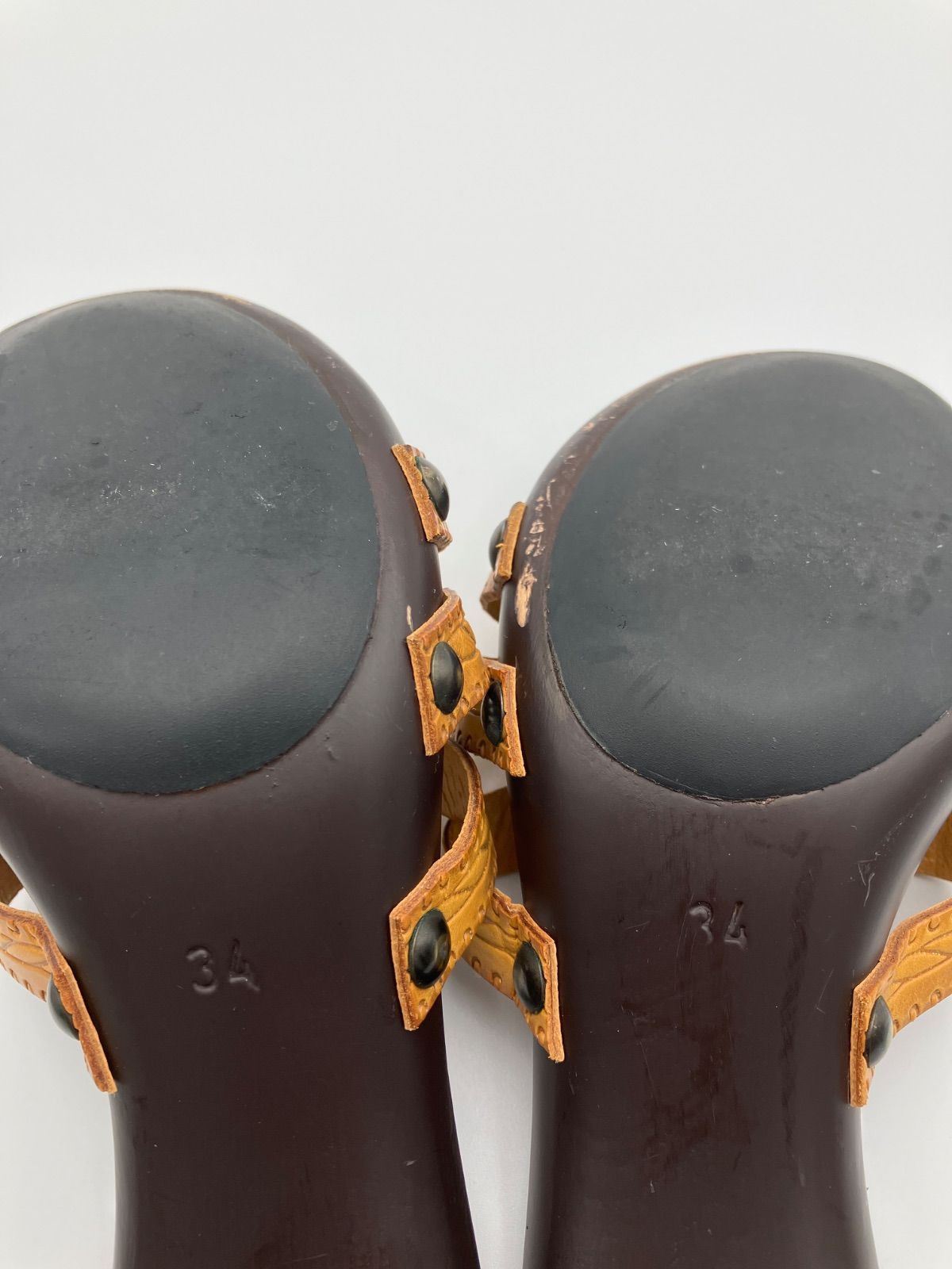 Fendi フェンディ レザーヒール サンダル 表記サイズ34 5327 - メルカリ