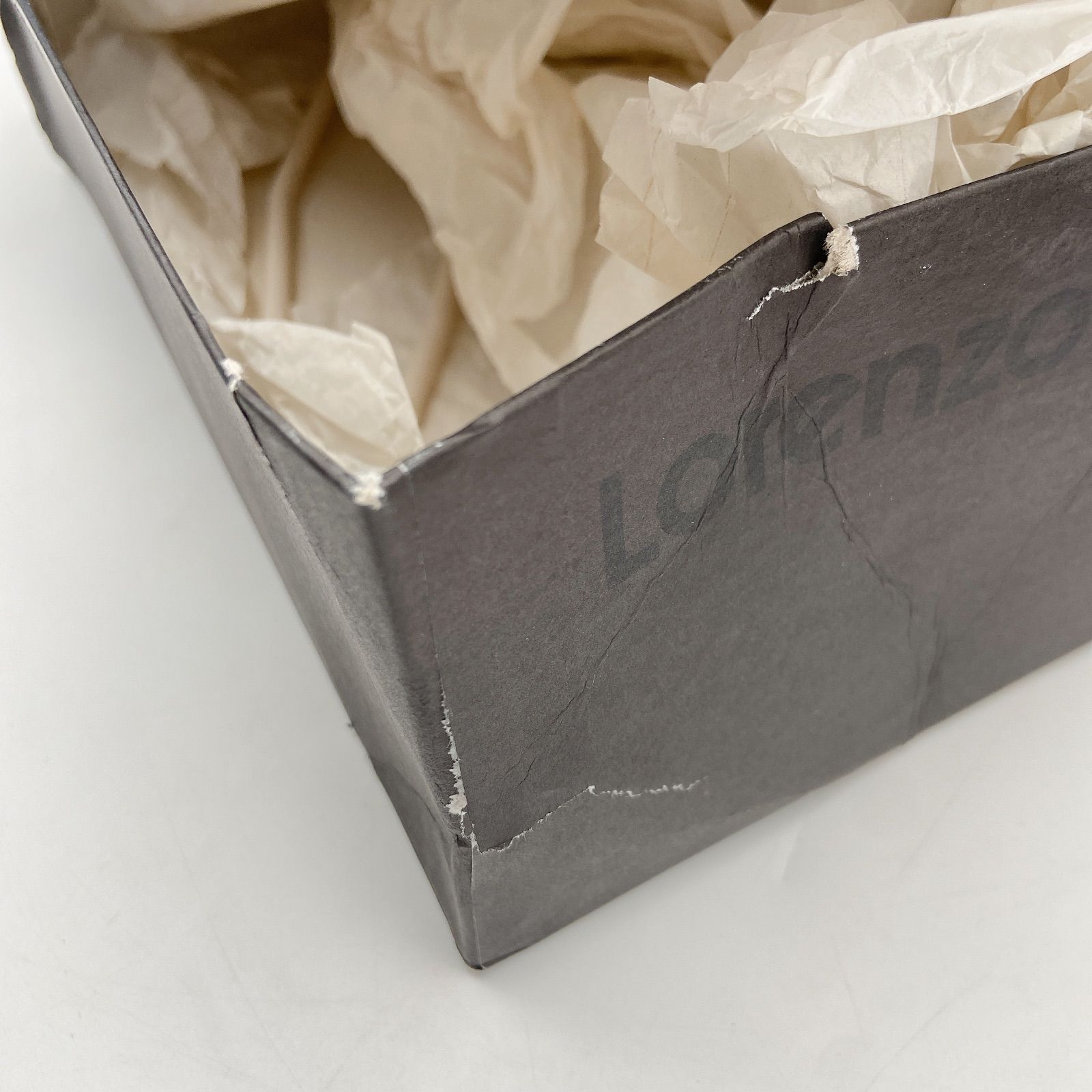 フラットシューズ