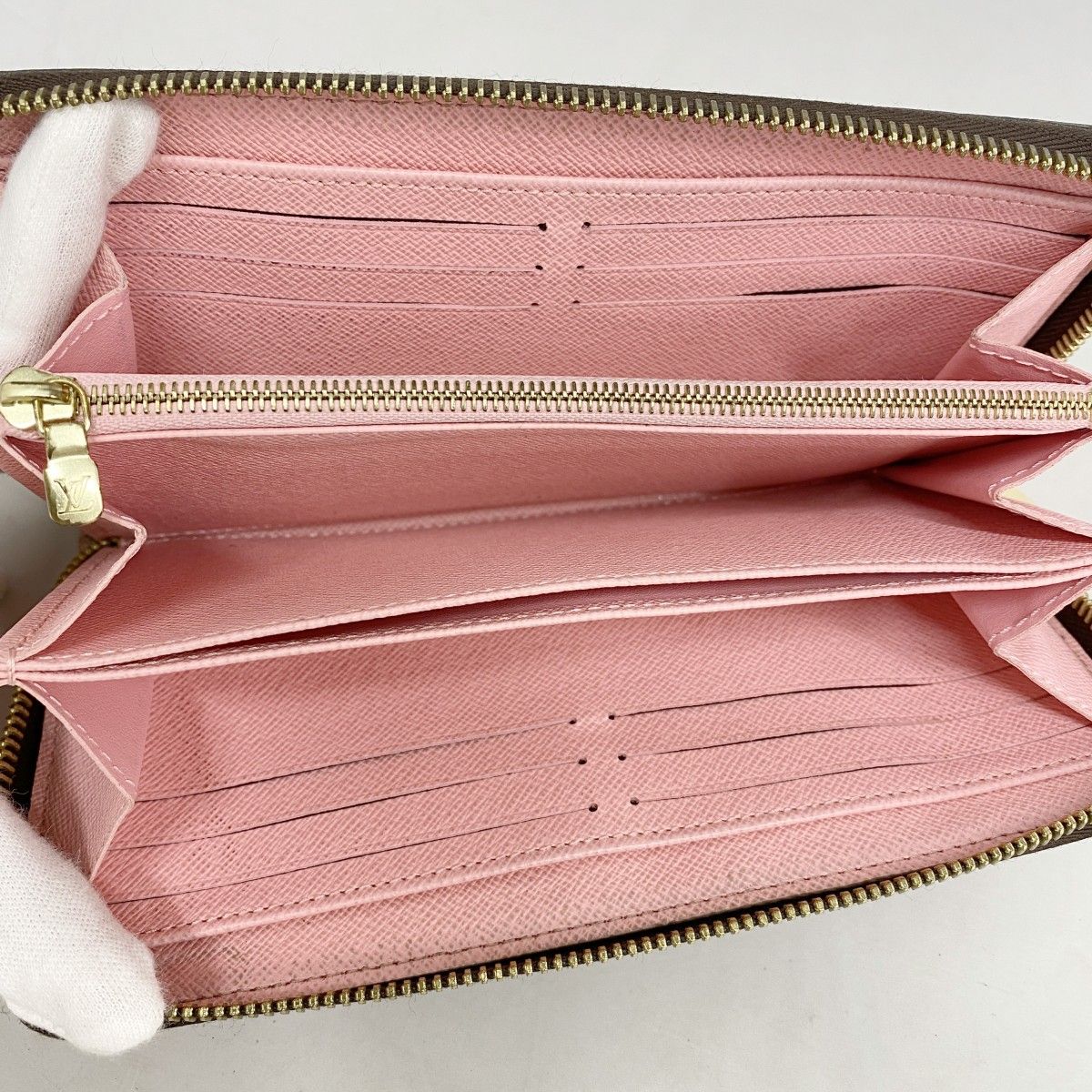 ✨極美品✨ ルイヴィトン ジッピーウォレット ジャングルドット 長財布 赤×青 ✨極美品✨ ルイヴィトン ジッピーウォレット ジャングルドット 長財布