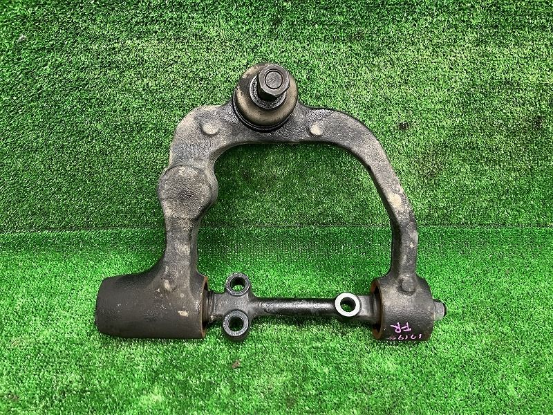 NV350キャラバン VW6E26 右フロントアッパーアーム ロング低床DX 4WD 6