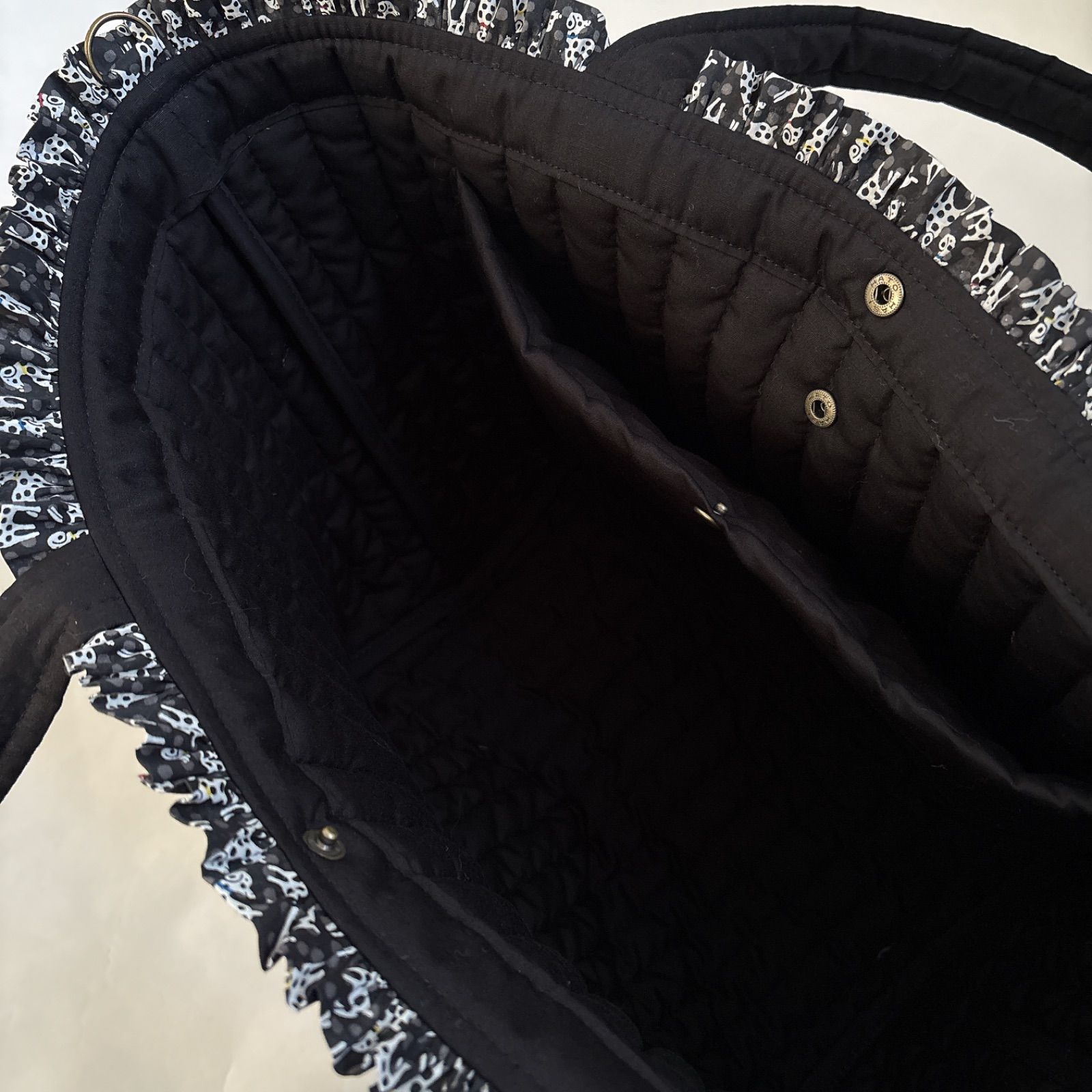 リバティ フリルキルト 特大トートバッグ ダルメシアンドッツ 犬 黒