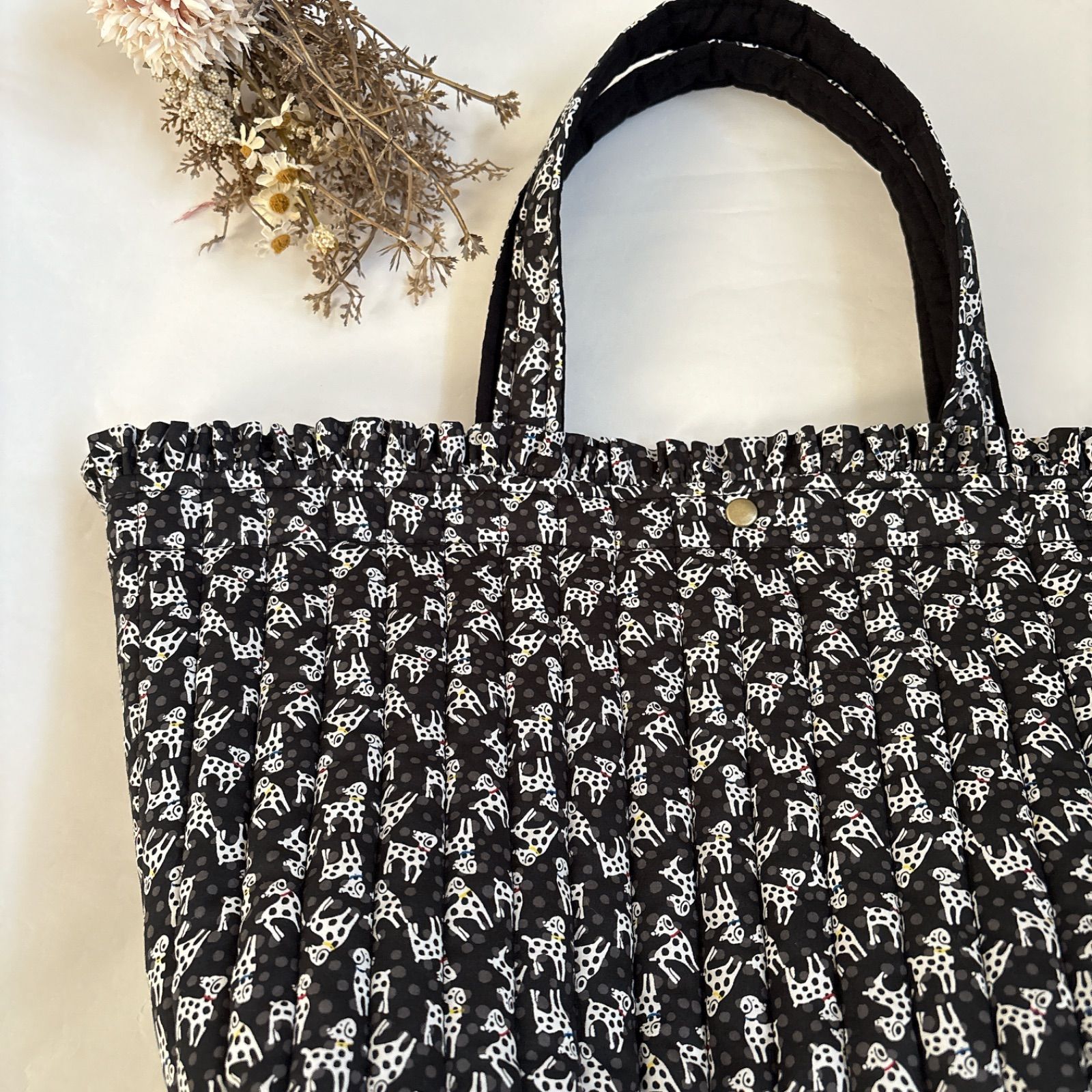 リバティ フリルキルト 特大トートバッグ ダルメシアンドッツ 犬 黒