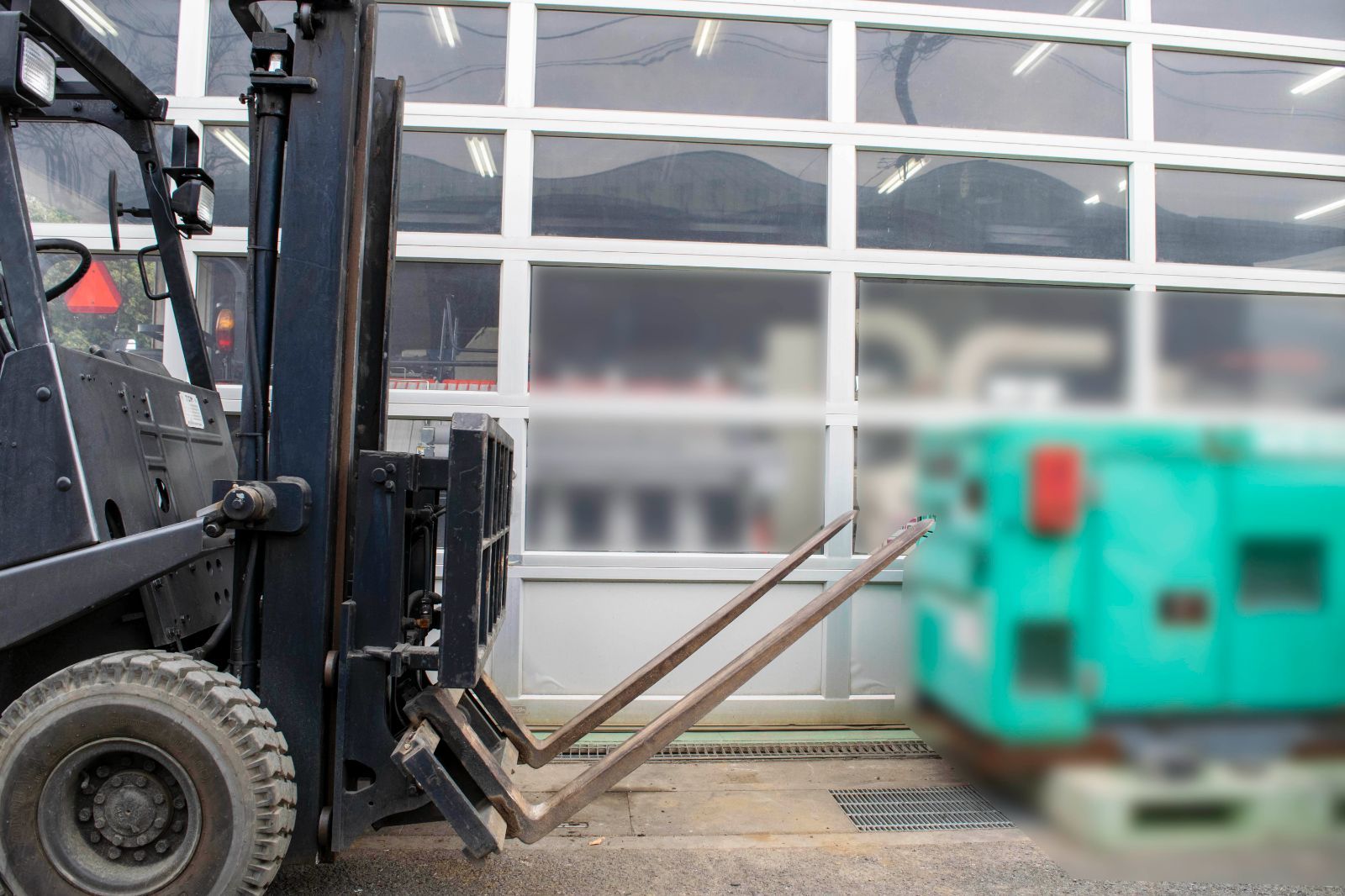 フォークリフト