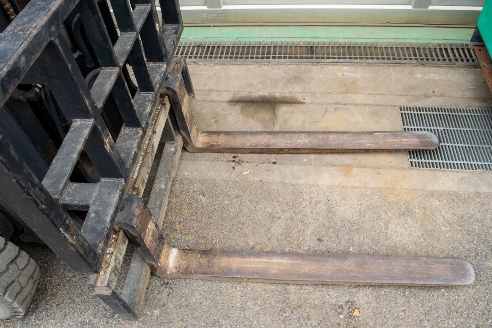 フォークリフト