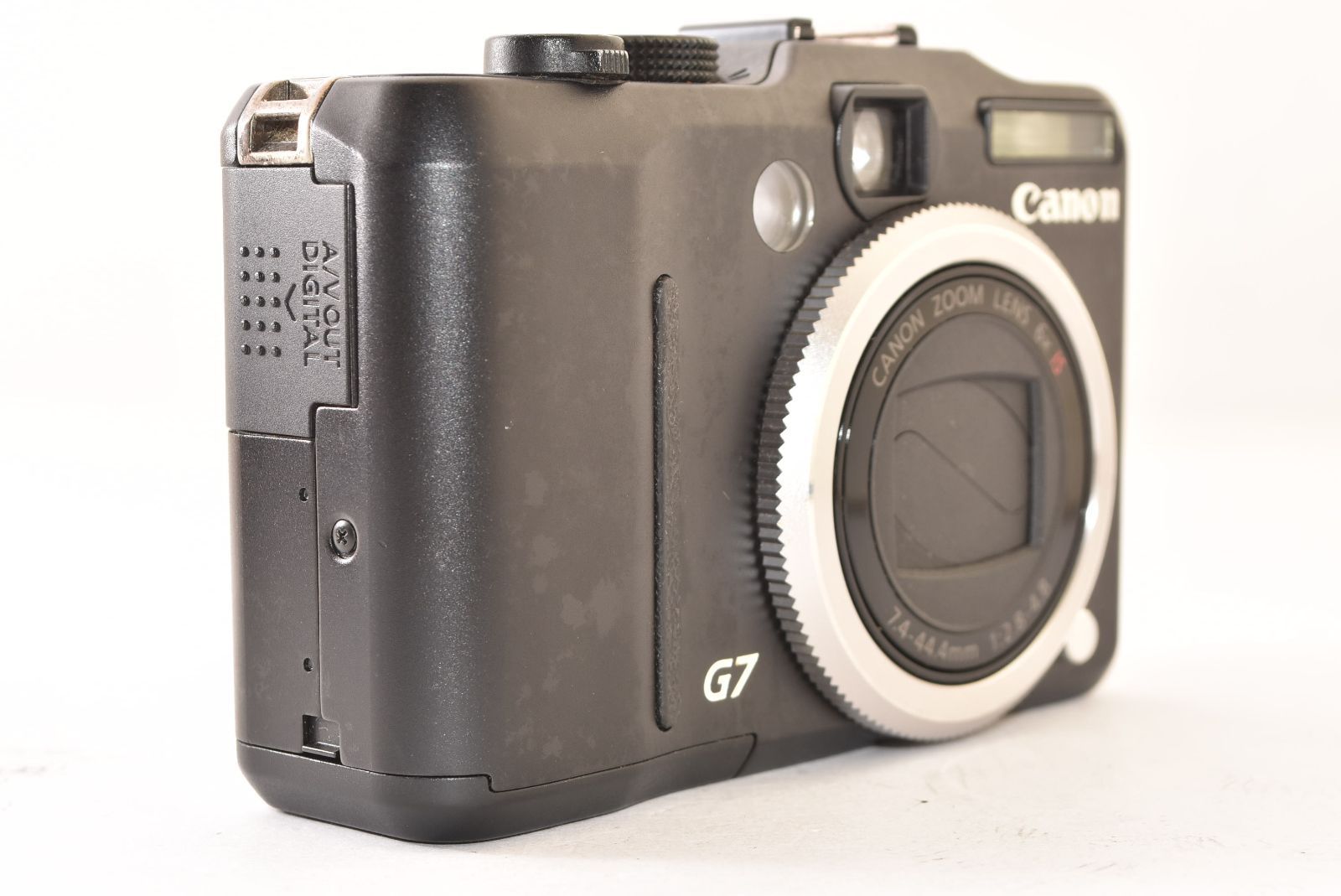 コンパクトデジタルカメラ