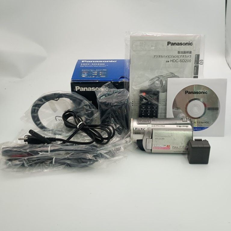 カメラ Panasonic HDC-SD200 ビデオカメラ 本体 充電器