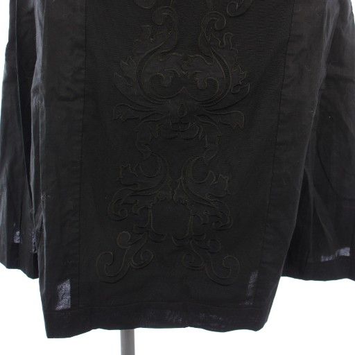 ヴィヴィアンタム VIVIENNE TAM スカート ひざ丈 フレア 刺繍 0 黒 016