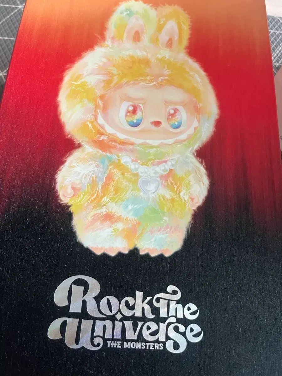 ポップマート ラブブ ロック ザ ユニバース ぬいぐるみ