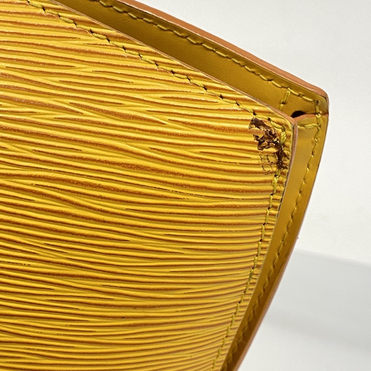 【5pb1710】ルイヴィトン ショルダーバッグ エピ サンジャックショッピング M52269 ジョーヌ【中古】レディース 5pb1710】ルイヴィトン ショルダーバッグ エピ サンジャック