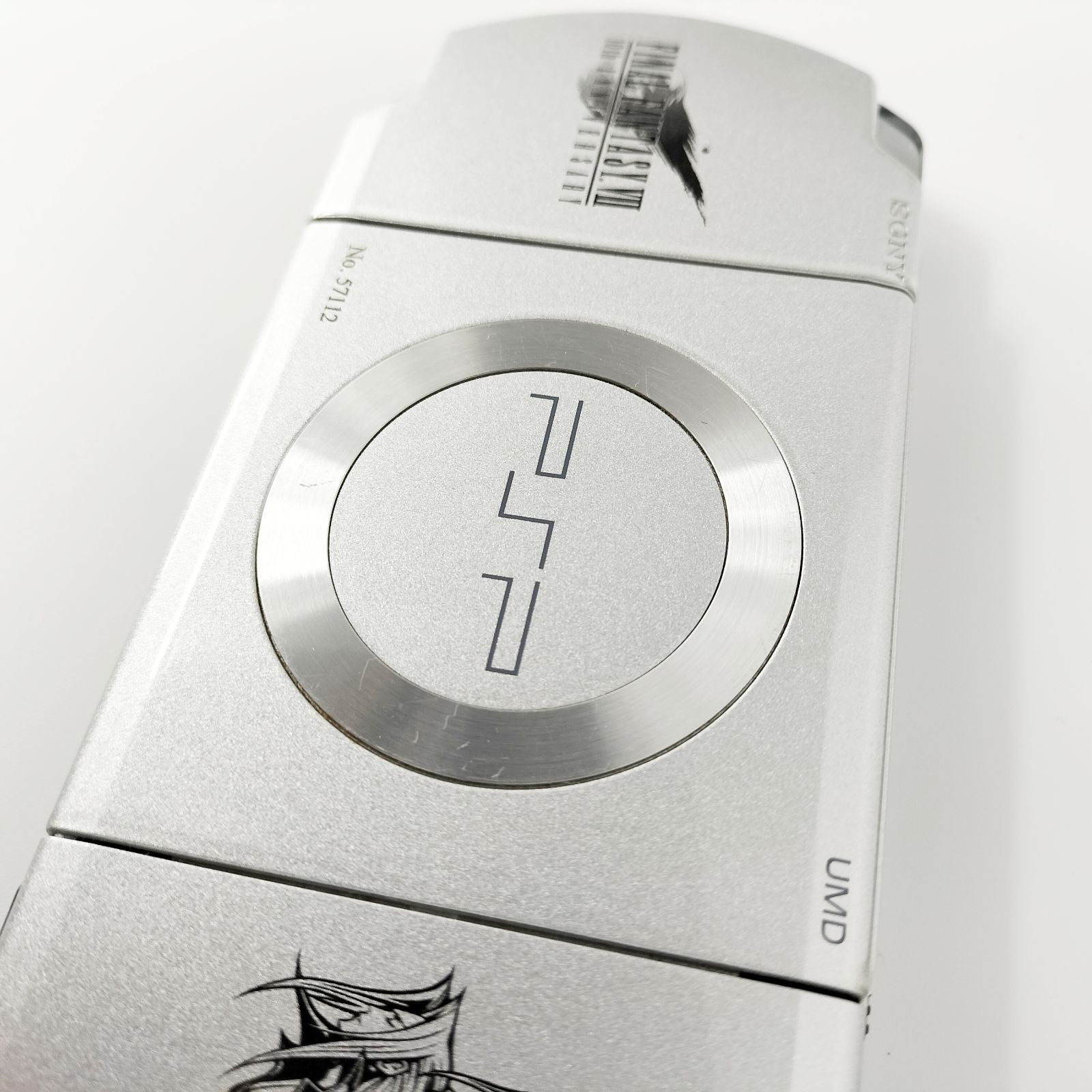 PSP-2000 クライシスコア ファイナルファンタジーⅦ 限定版本体