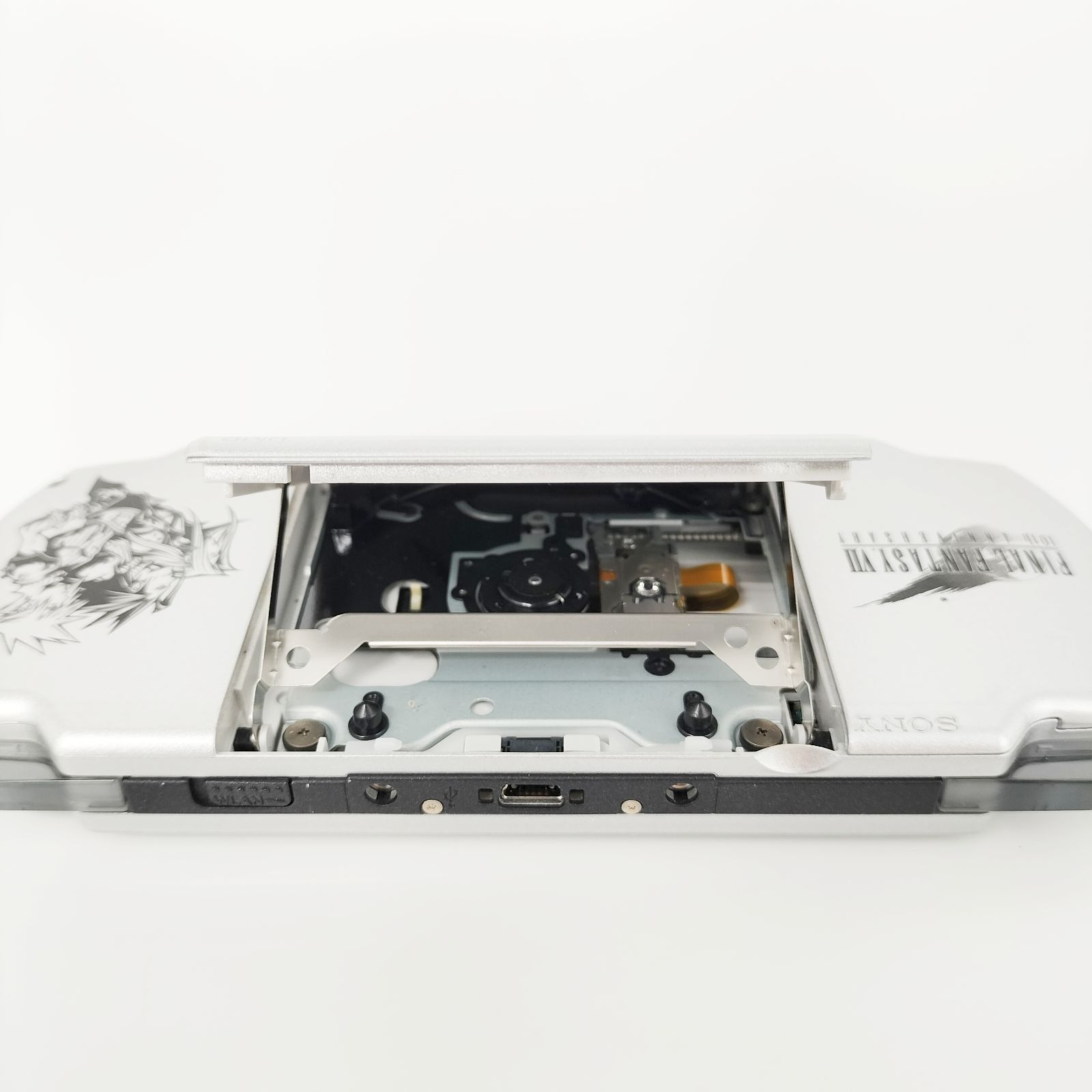 PSP-2000 クライシスコア