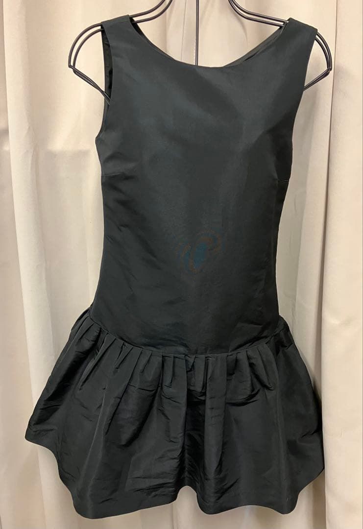 RED VALENTINO ブラック ノースリーブワンピー