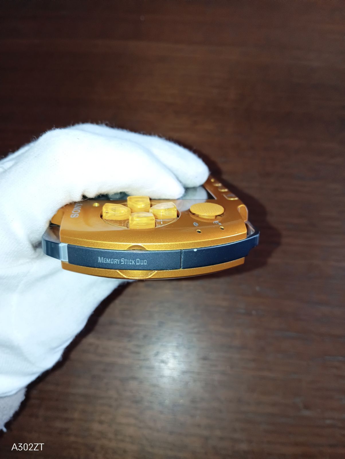  PSP 3000本体のみ ブライトイエロー 本体(PSP) プレイステーションポータブル(PSP)