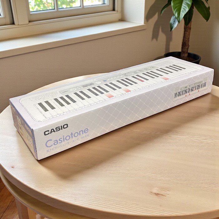 CASIO カシオ キーボード LK 330 光ナビゲーション 61鍵盤 ステップアップレッスン マイク付き 向け