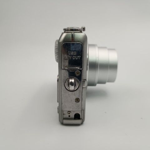 OLYMPUS FE-250 シルバー コンパクトデジタルカメラ