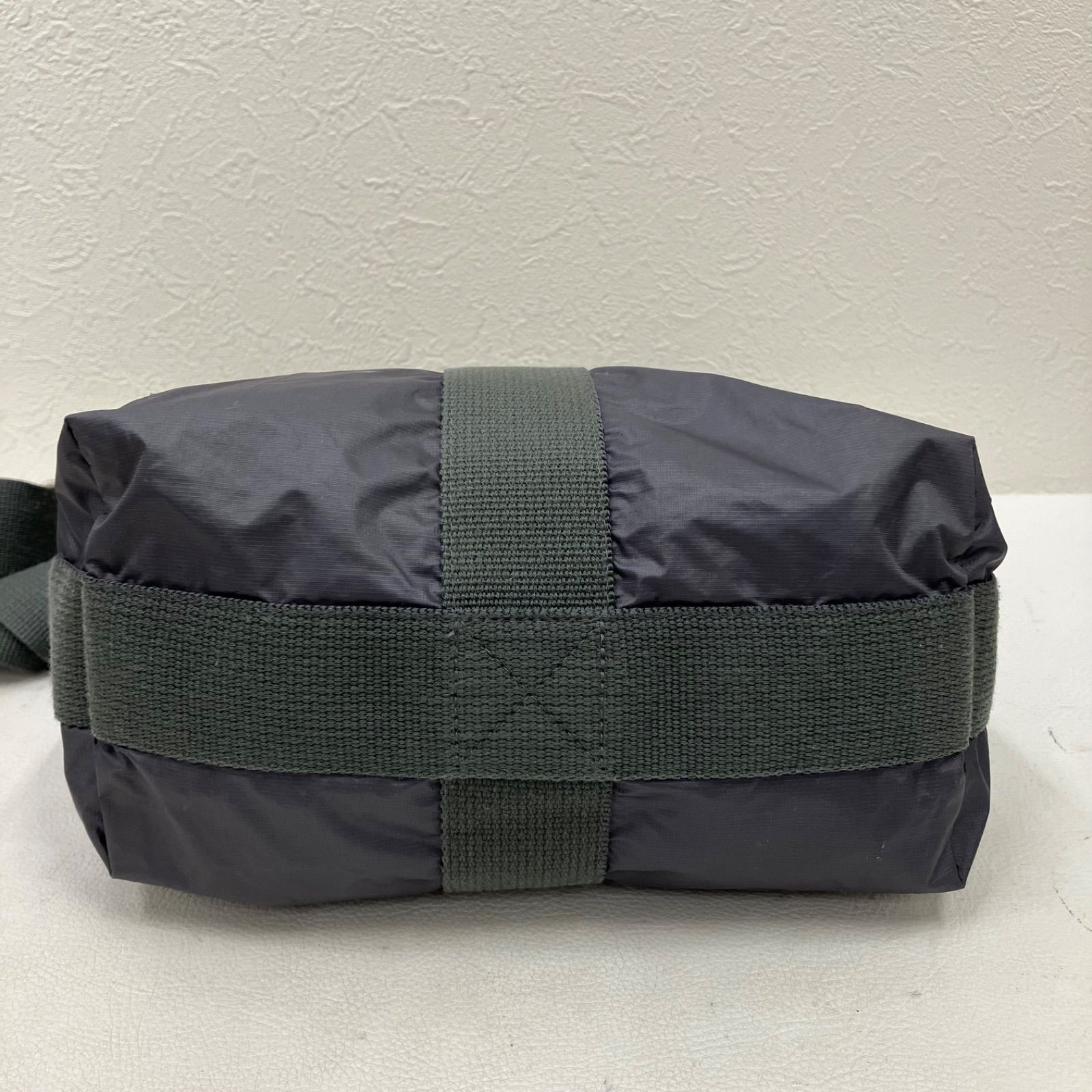 7380 LeSportsac レスポートサック ショルダーバッグ 斜めがけ 紐調節 