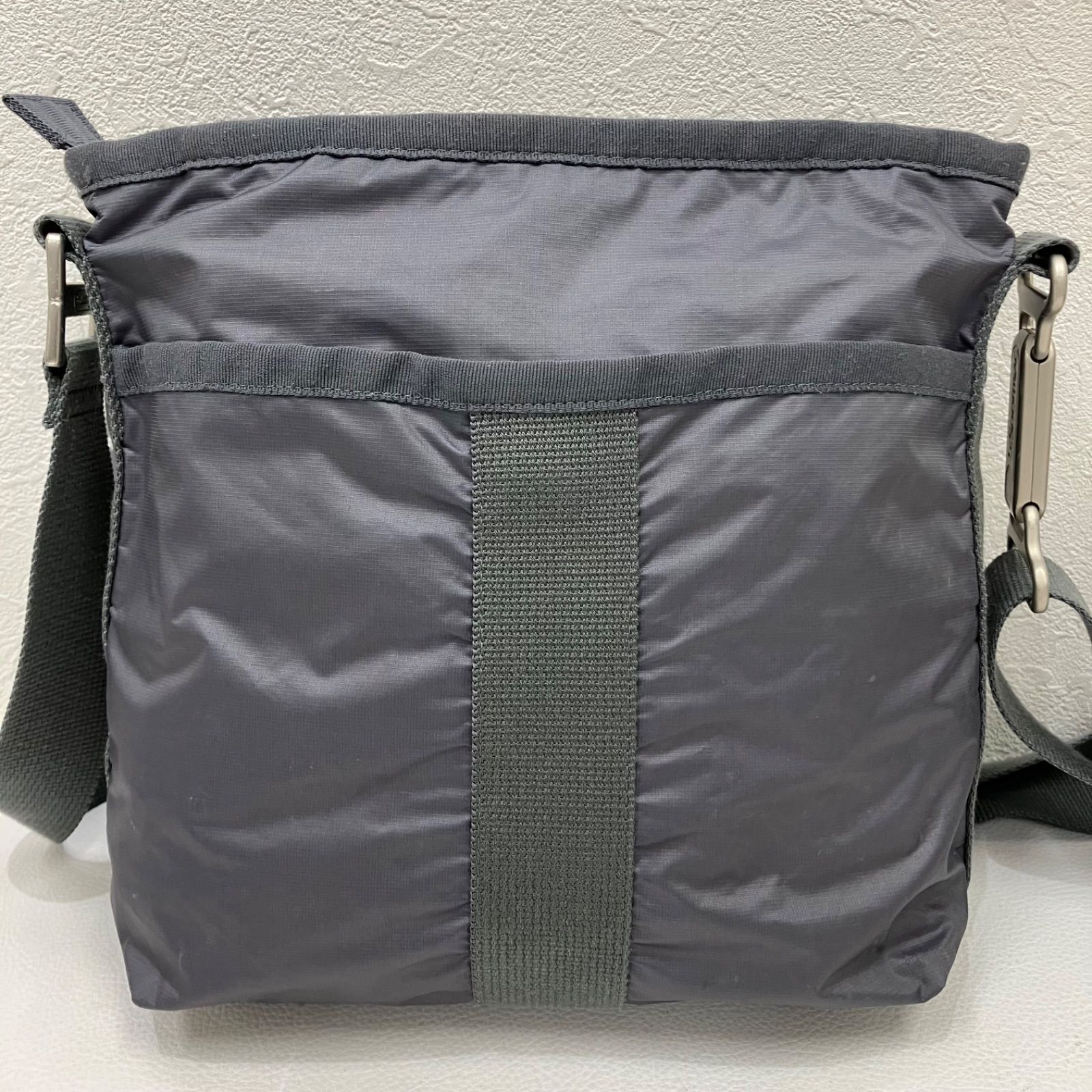 7380 LeSportsac レスポートサック ショルダーバッグ 斜めがけ 紐調節 