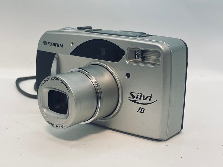 Fujifilm Silvi 70 コンパクトカメラ　動作確認済 FUJIFILM 富士フイルム Silvi 70 コンパクトフィルムカメラ 動作確認済み