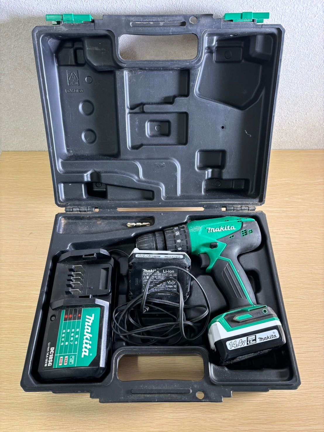 マキタ M 850 DSX 充電式震動ドライバドリル