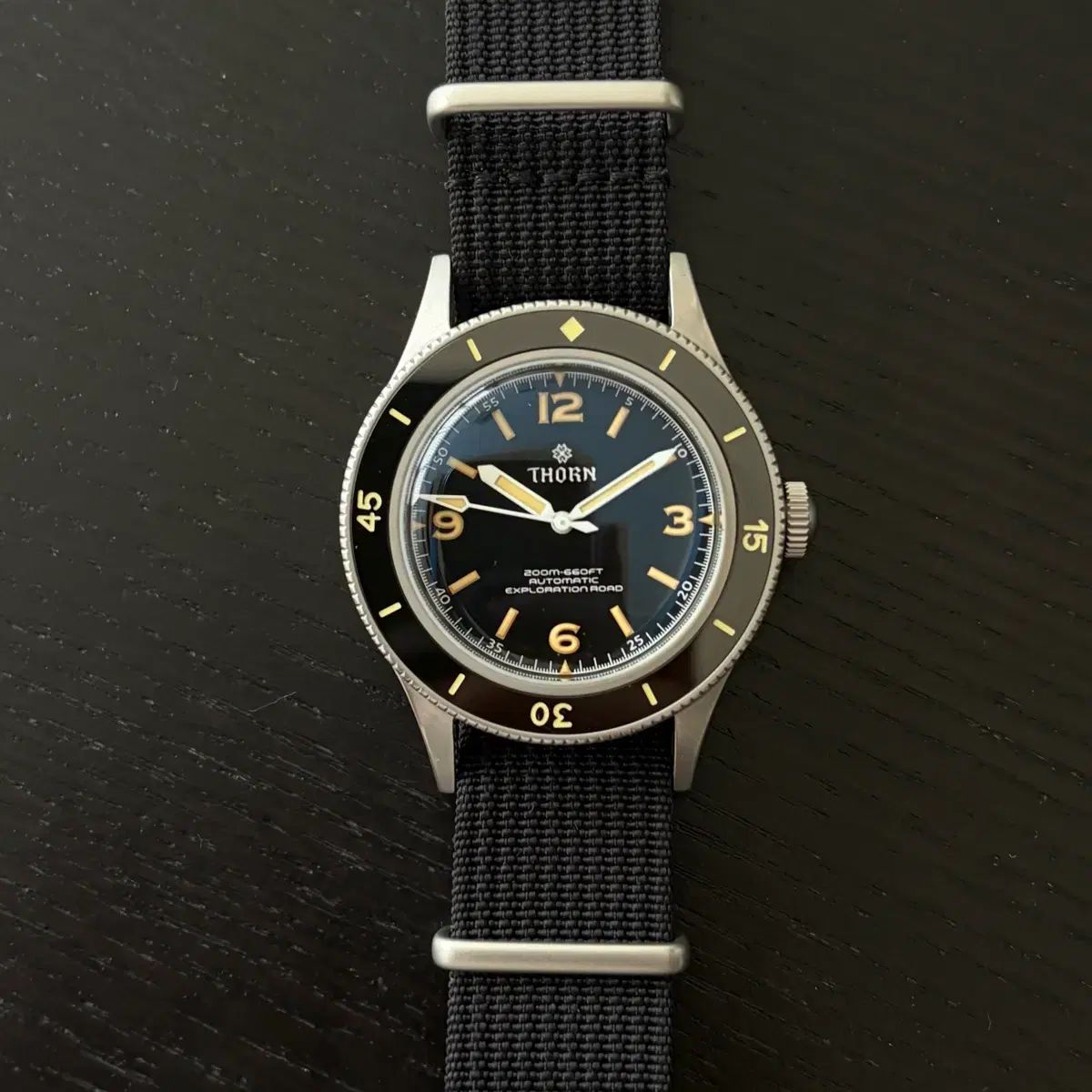 THORN ソン フィフティ SHY 033