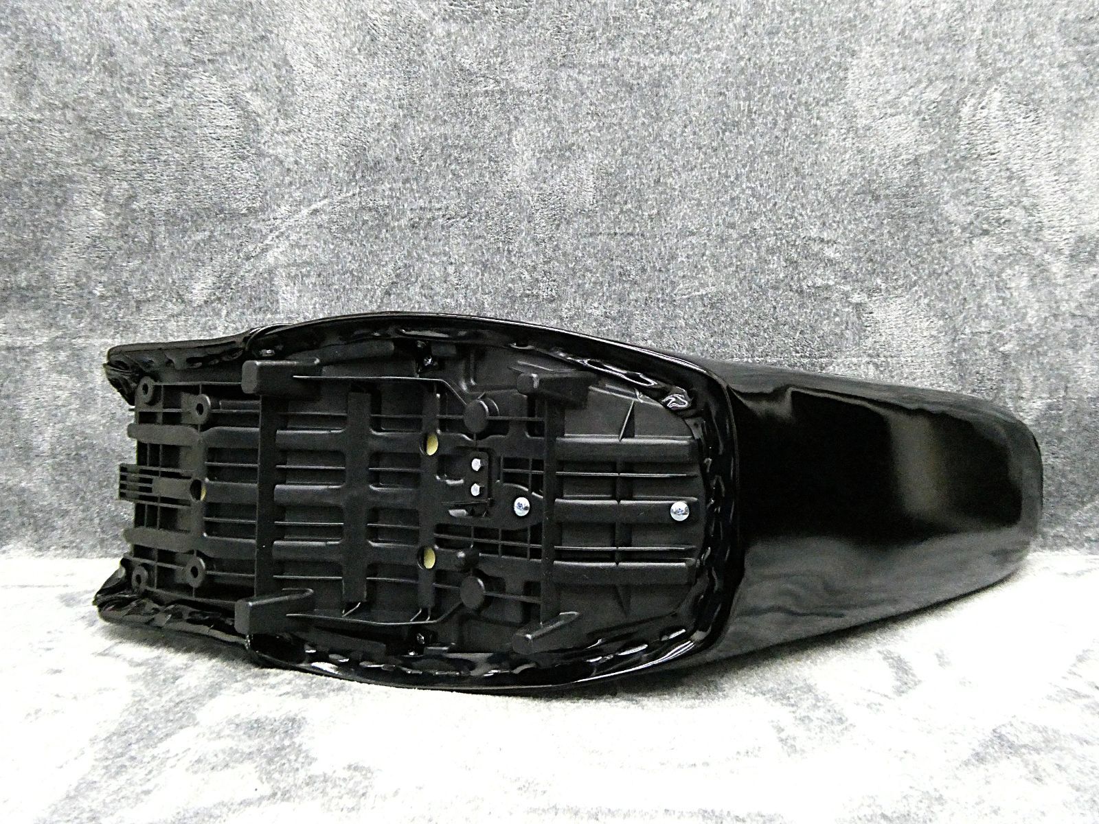 XJR400R後期 黒エナ60cm 三段シート/ブラック3段 補強入りBLACK ロング