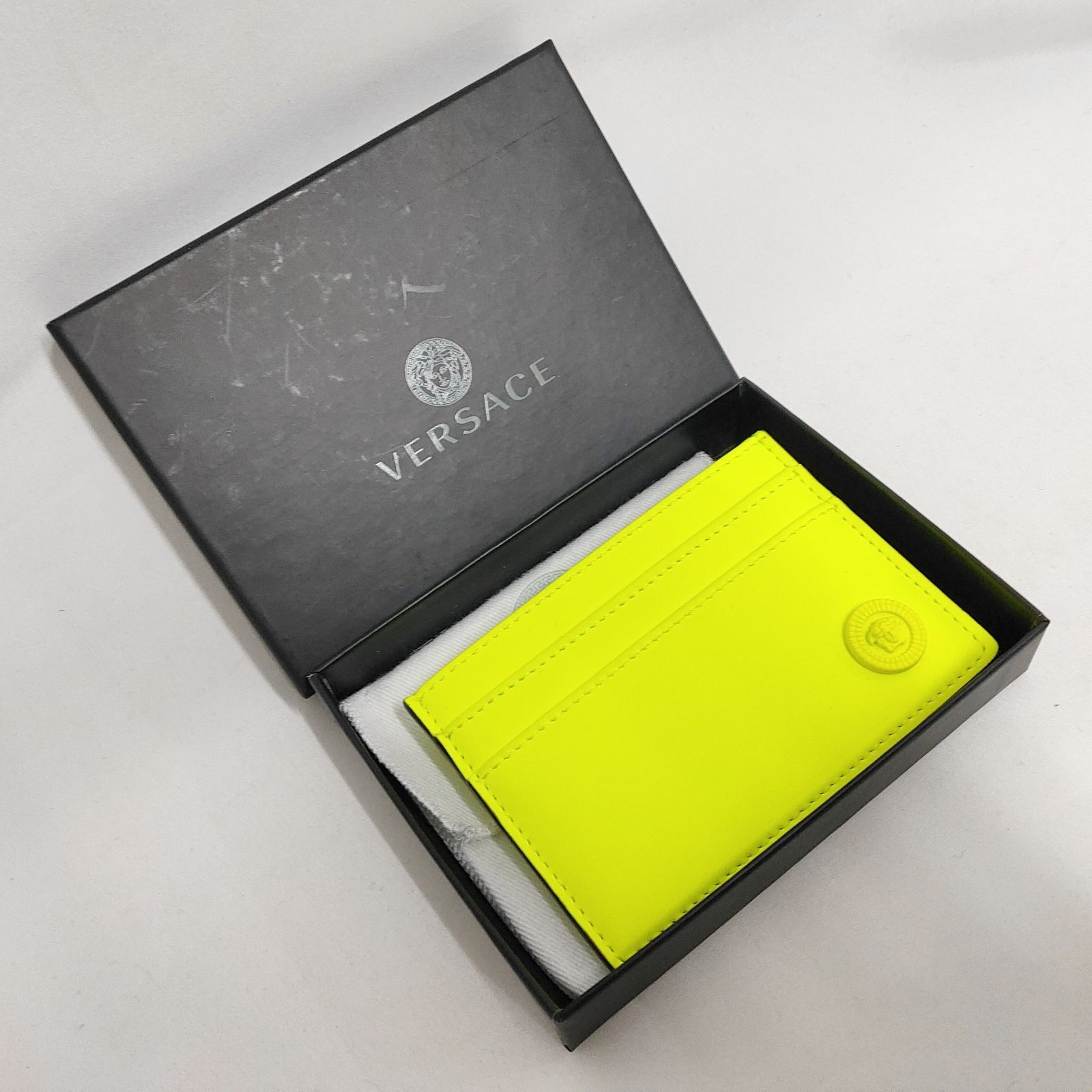  ヴェルサーチェ メドゥーサ ビギー カードケース イエロー VERSACE ベルサーチェ カードケース 小物