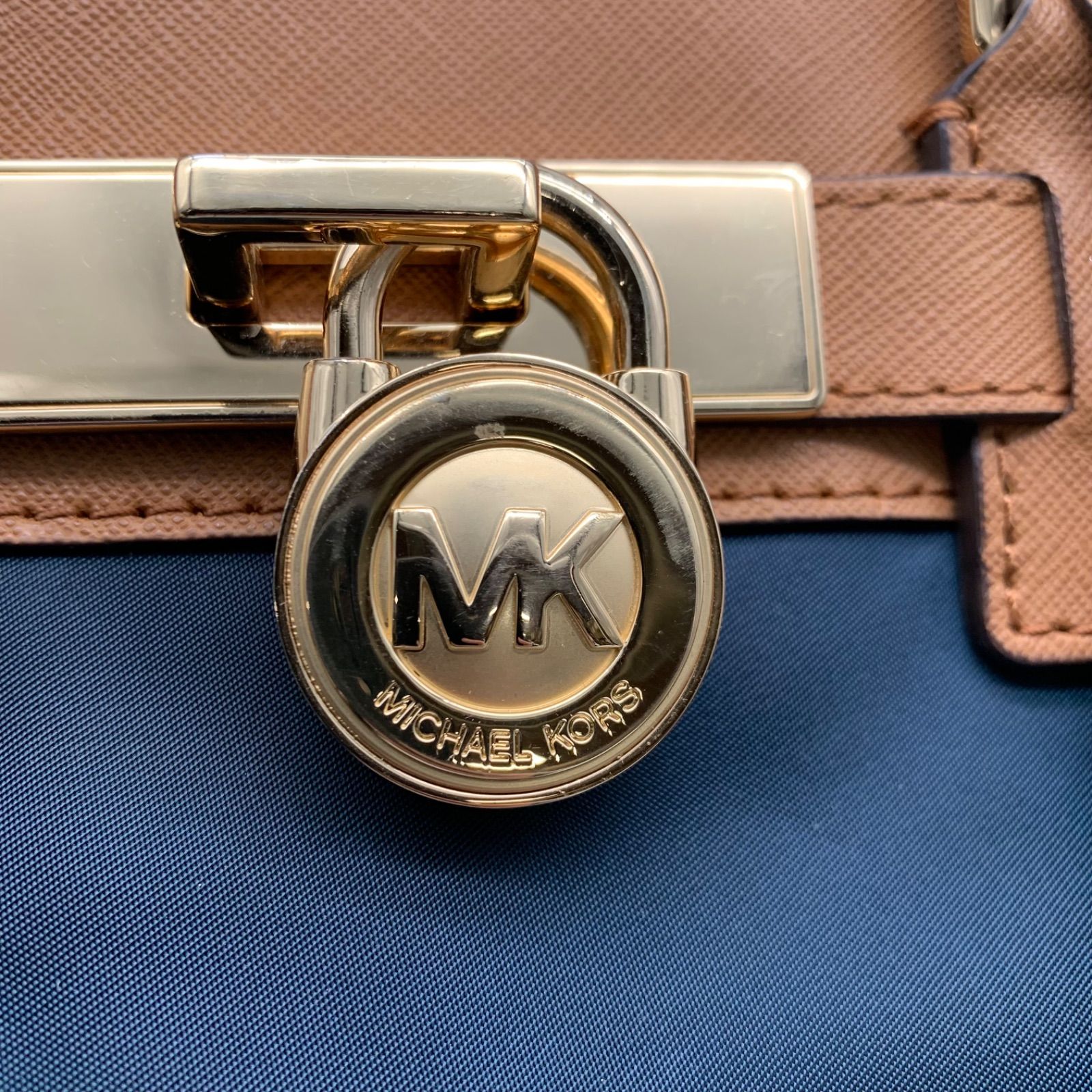 EF1211-9-2 MICHAEL KORS マイケルコース 2WAYバッグ MKチャーム付き 