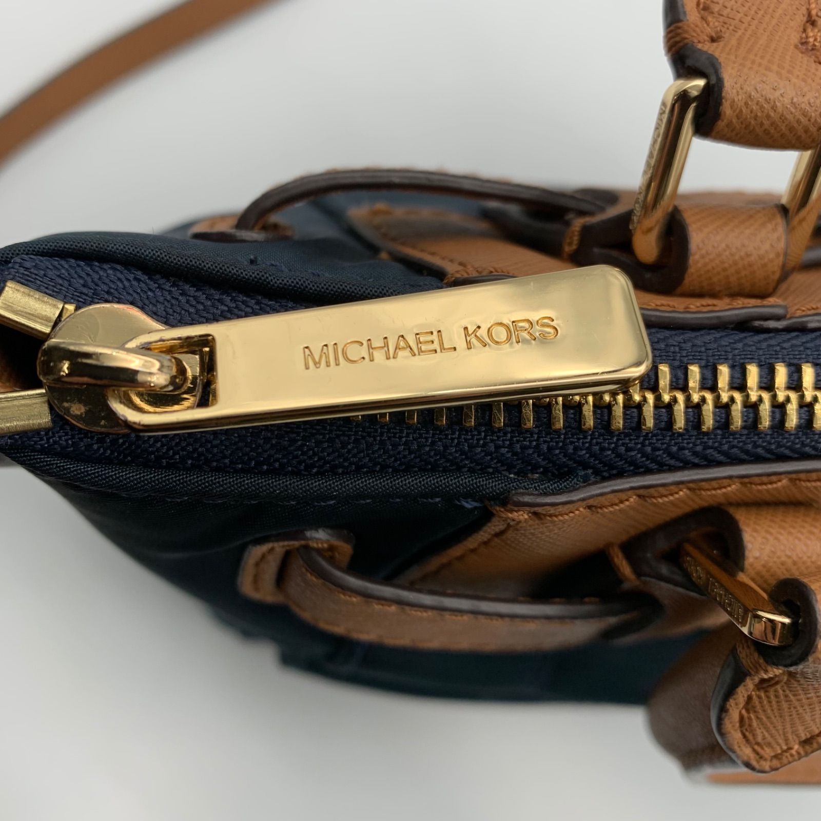 EF1211-9-2 MICHAEL KORS マイケルコース 2WAYバッグ MKチャーム