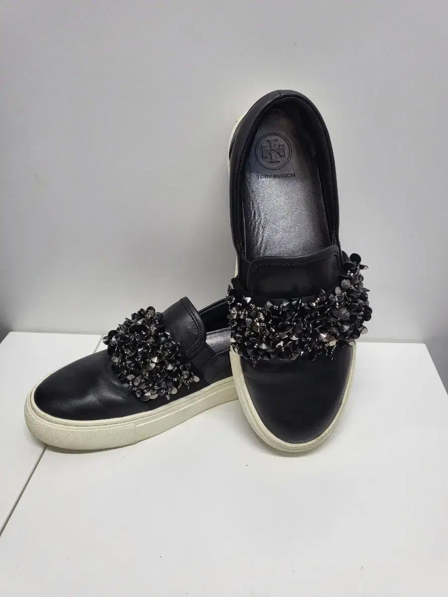 トリーバーチジュエリーローファー shop取引では対象外